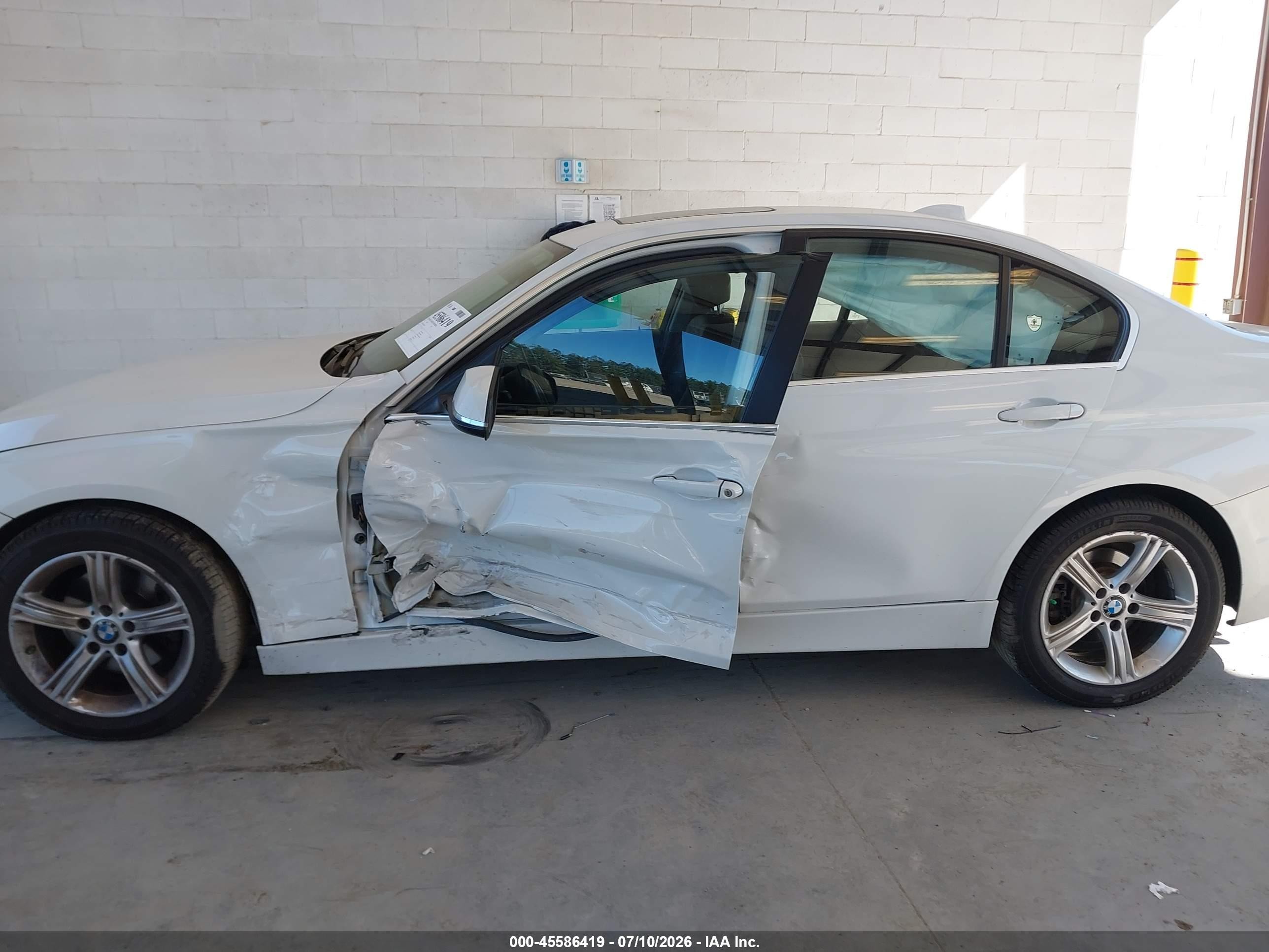 2015 Bmw 328i Xdrive White vin: WBA3B5G52FNS14891
