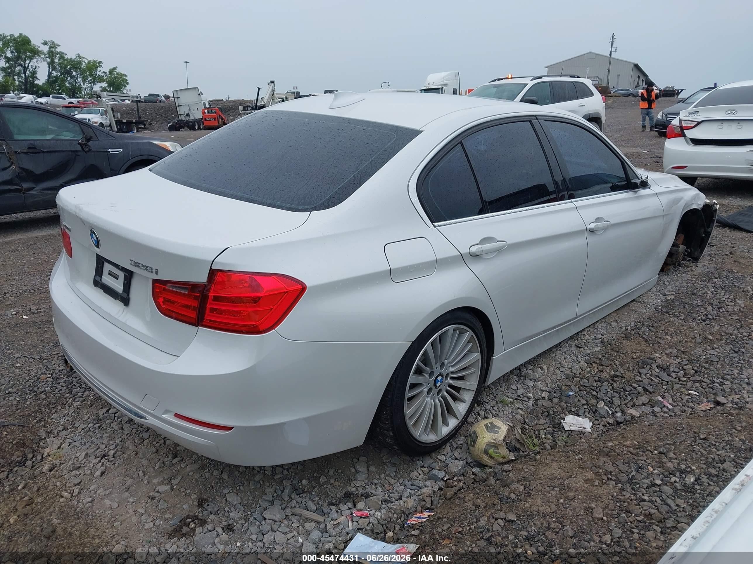 2013 Bmw 328i Xdrive White vin: WBA3B5G53DNS02388
