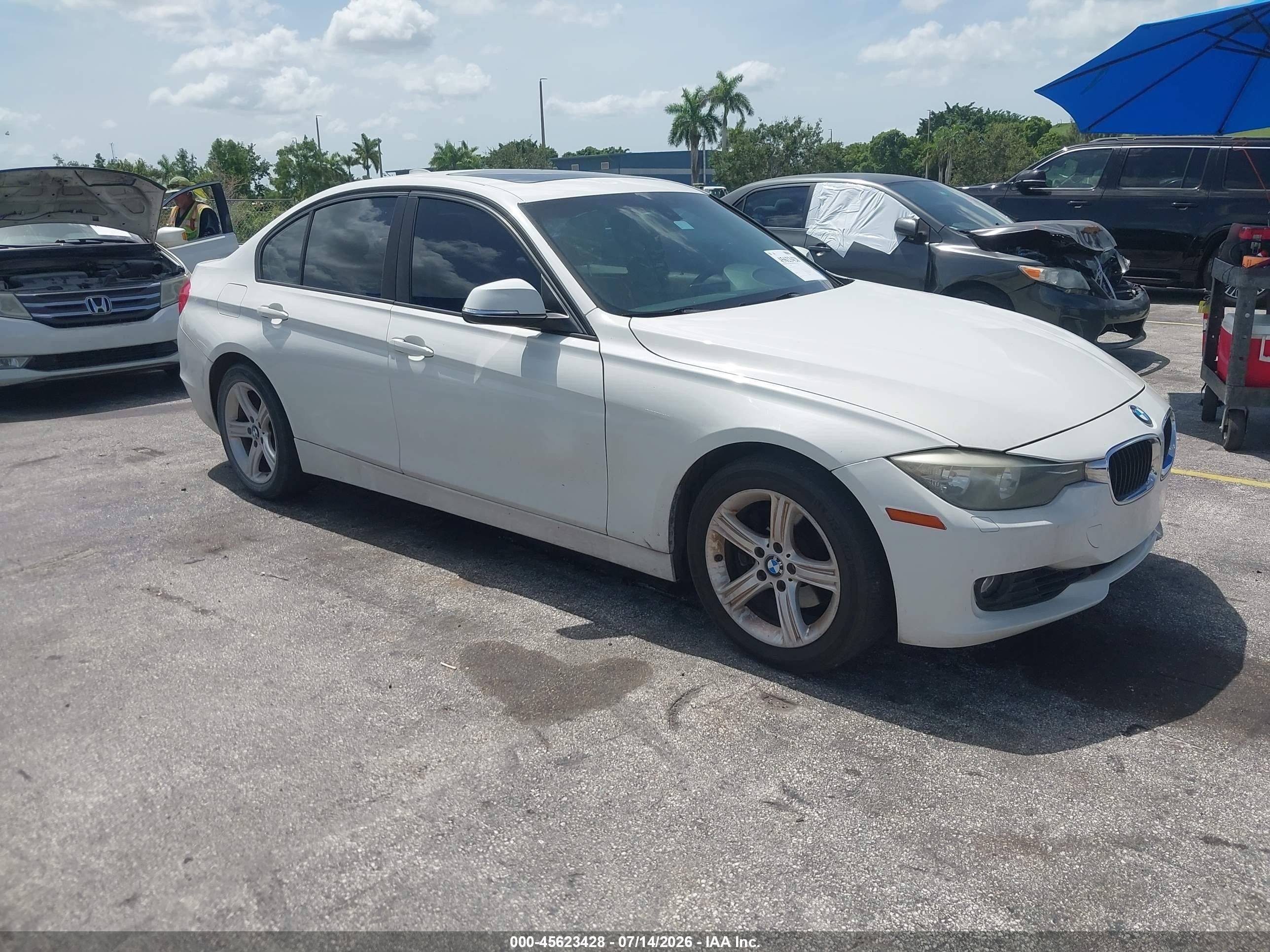 2013 Bmw 328i Xdrive Белый vin: WBA3B5G54DNS04344