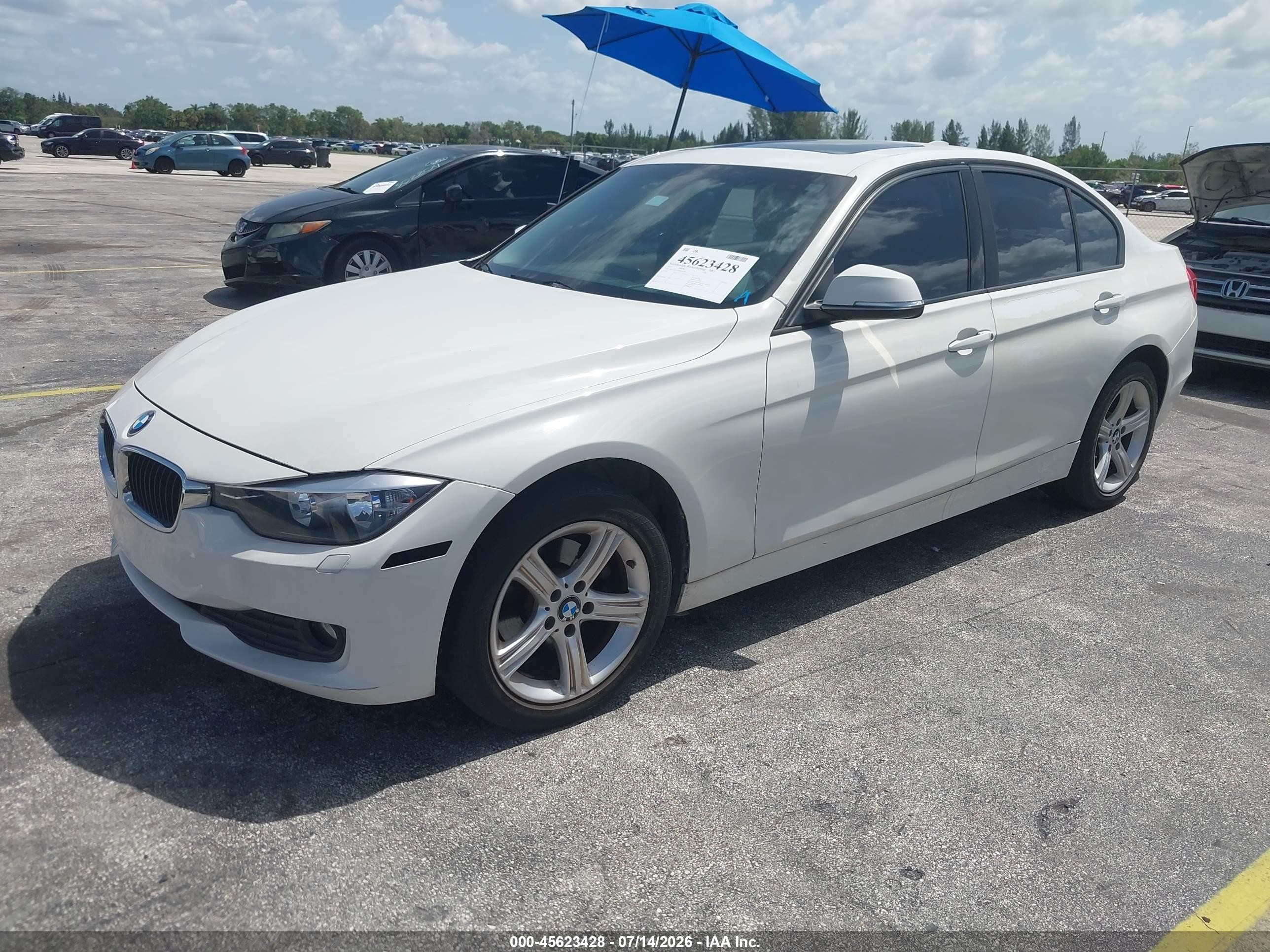 2013 Bmw 328i Xdrive Белый vin: WBA3B5G54DNS04344