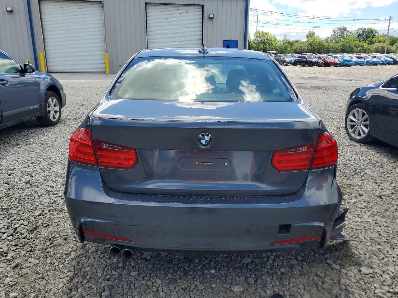2014 Bmw 328 Xi Sulev Серый vin: WBA3B5G55ENS07934
