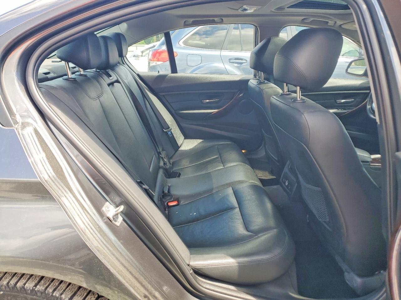 2014 Bmw 328 Xi Sulev Серый vin: WBA3B5G55ENS07934