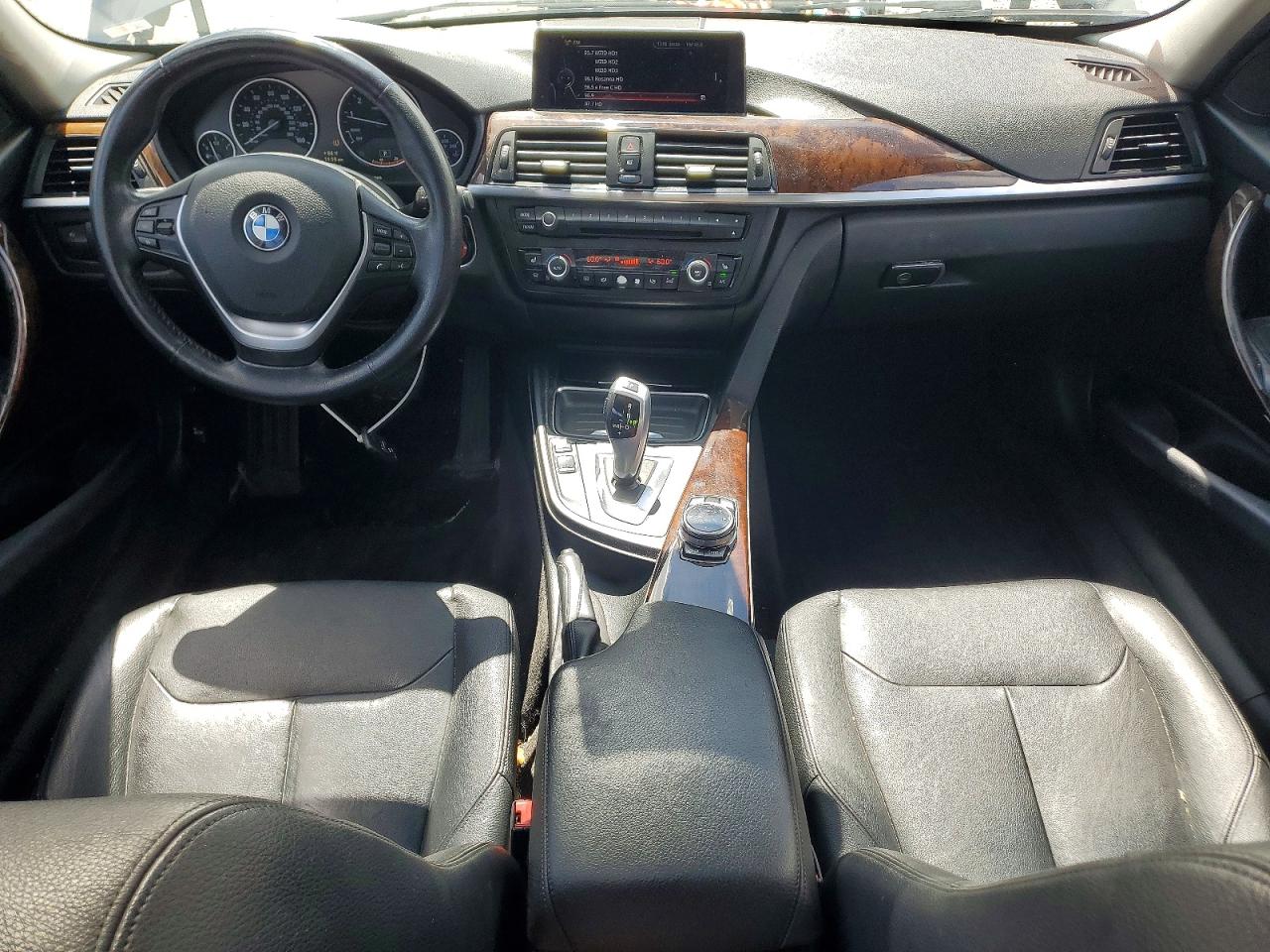 2014 Bmw 328 Xi Sulev Серый vin: WBA3B5G55ENS07934