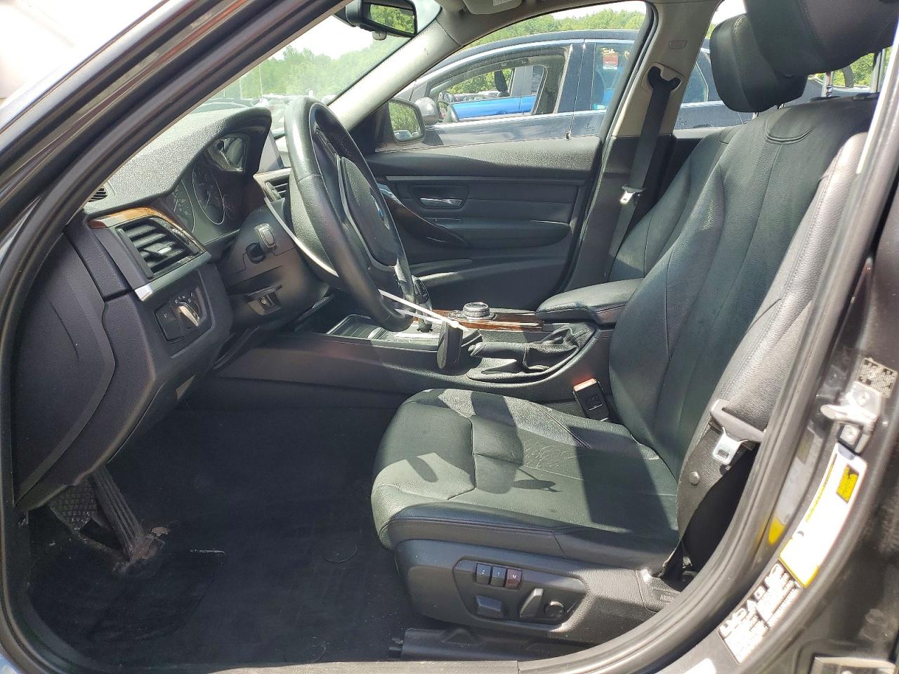 2014 Bmw 328 Xi Sulev Серый vin: WBA3B5G55ENS07934