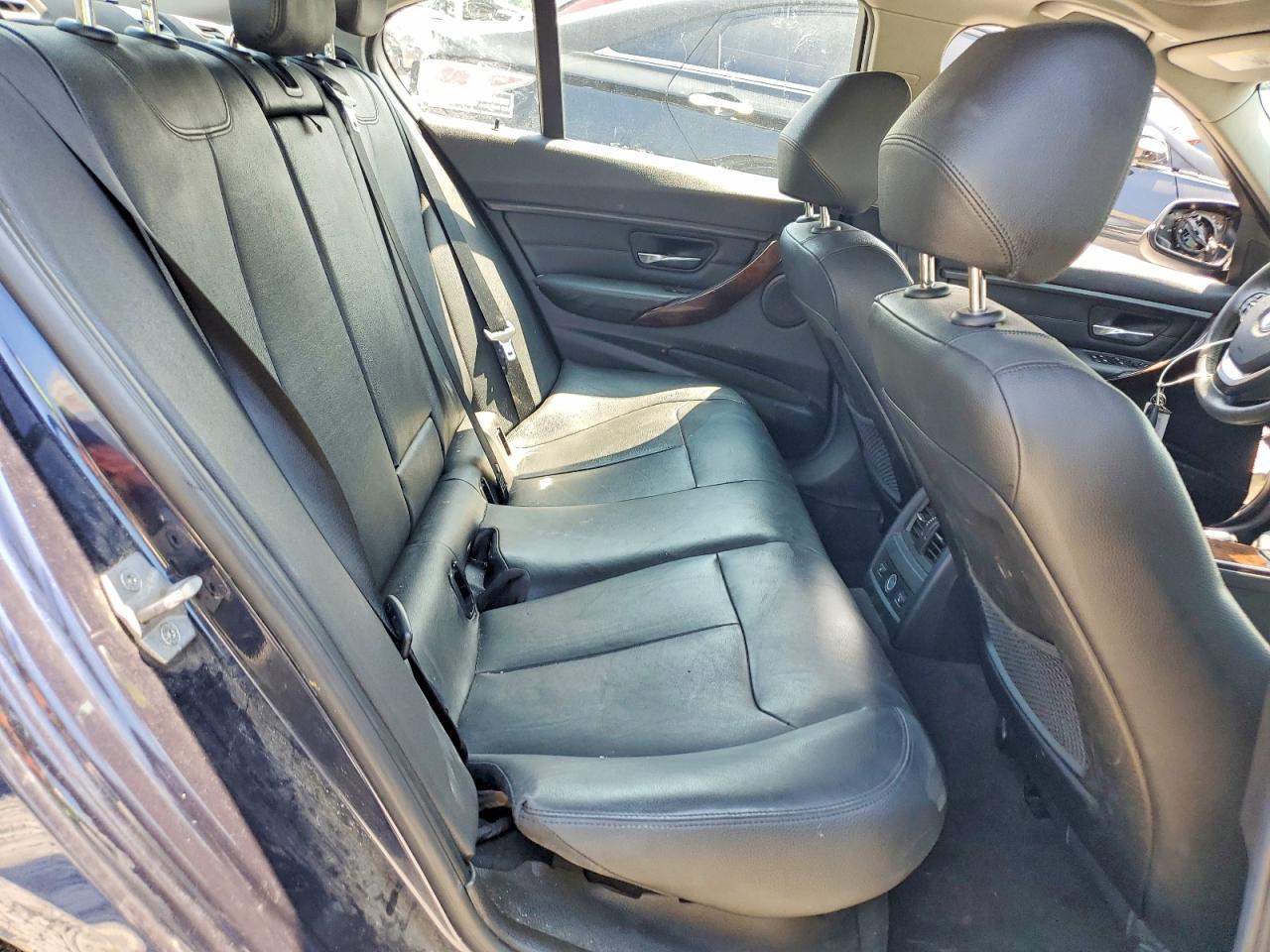 2015 Bmw 328 Xi Sulev Blue vin: WBA3B5G55FNS12620
