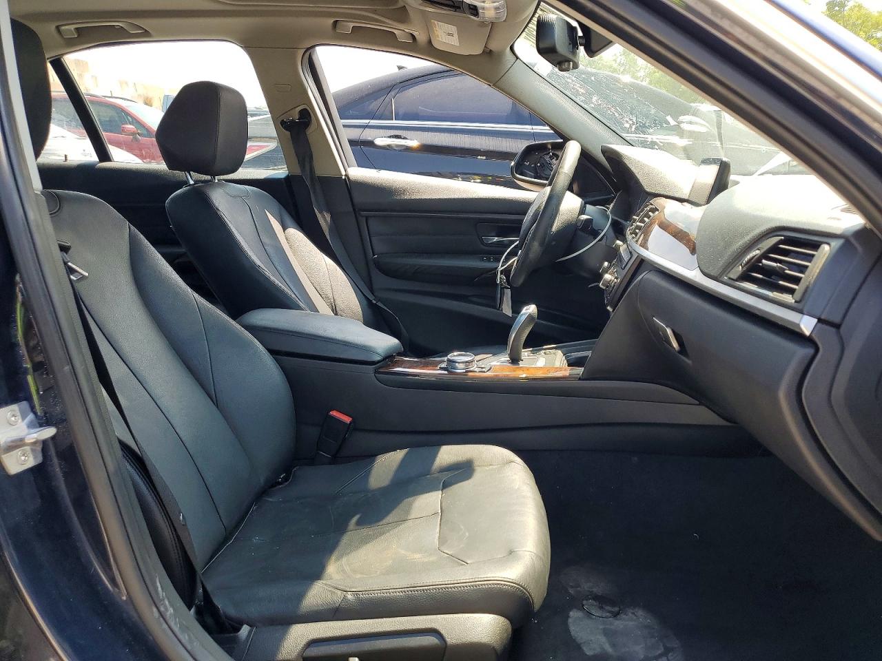 2015 Bmw 328 Xi Sulev Blue vin: WBA3B5G55FNS12620