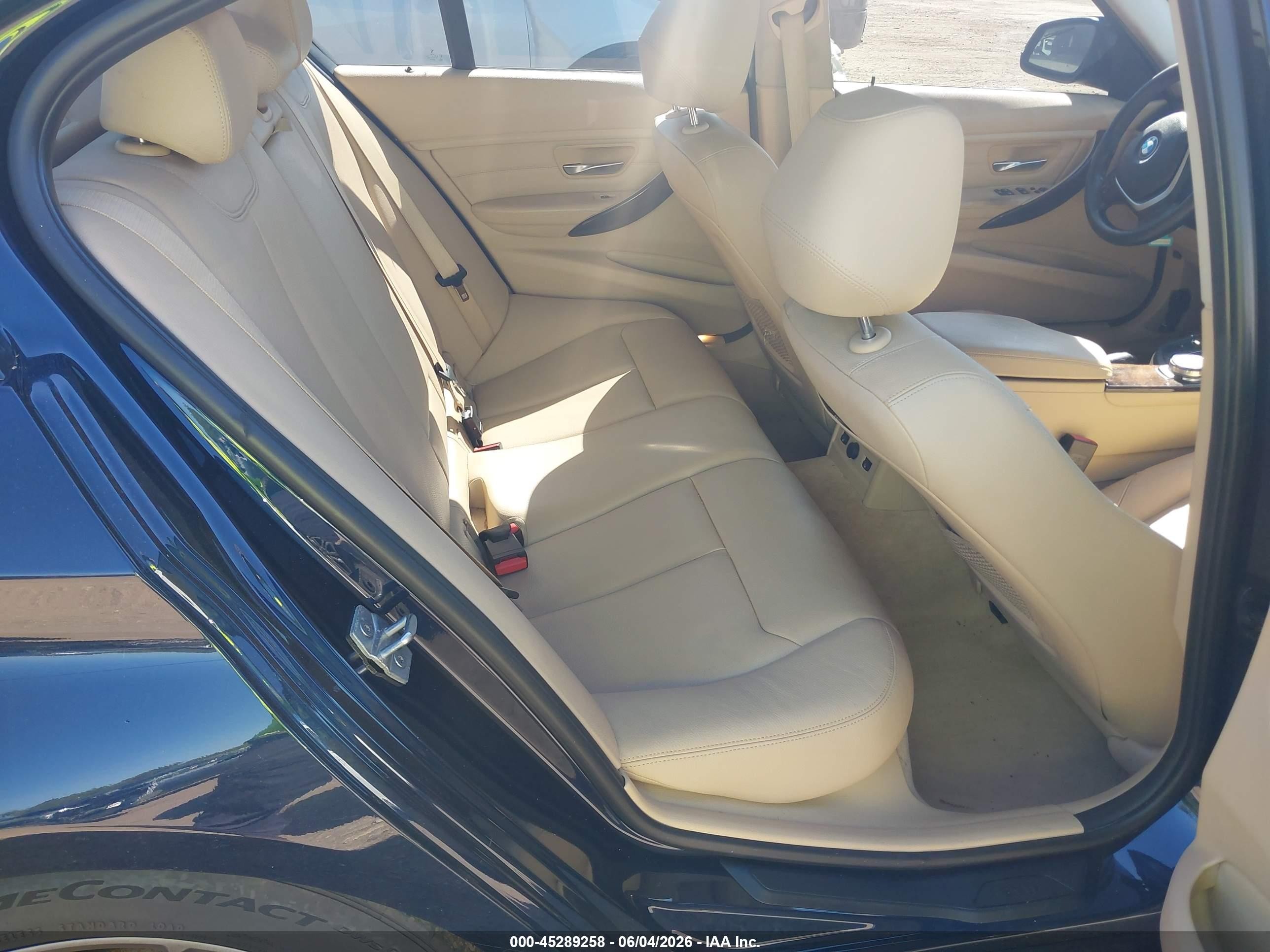 2015 Bmw 328i Xdrive Blue vin: WBA3B5G55FNS17722