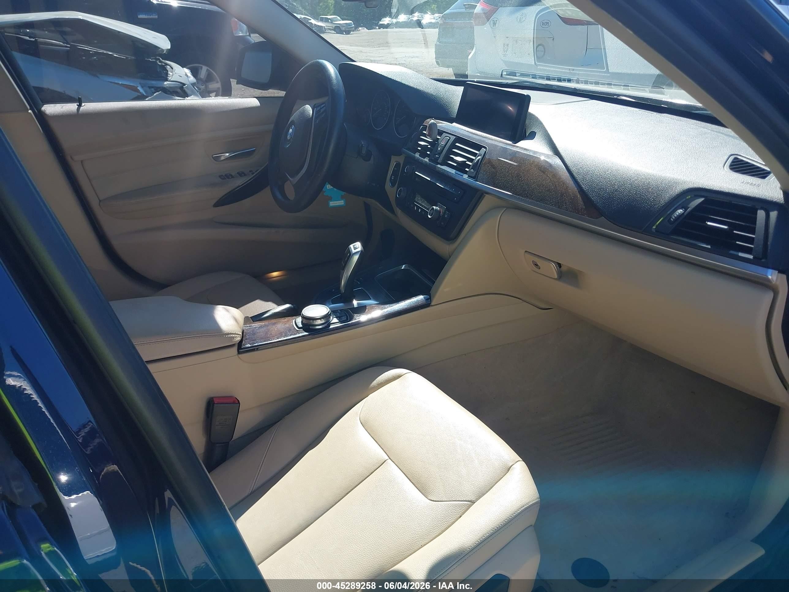 2015 Bmw 328i Xdrive Blue vin: WBA3B5G55FNS17722