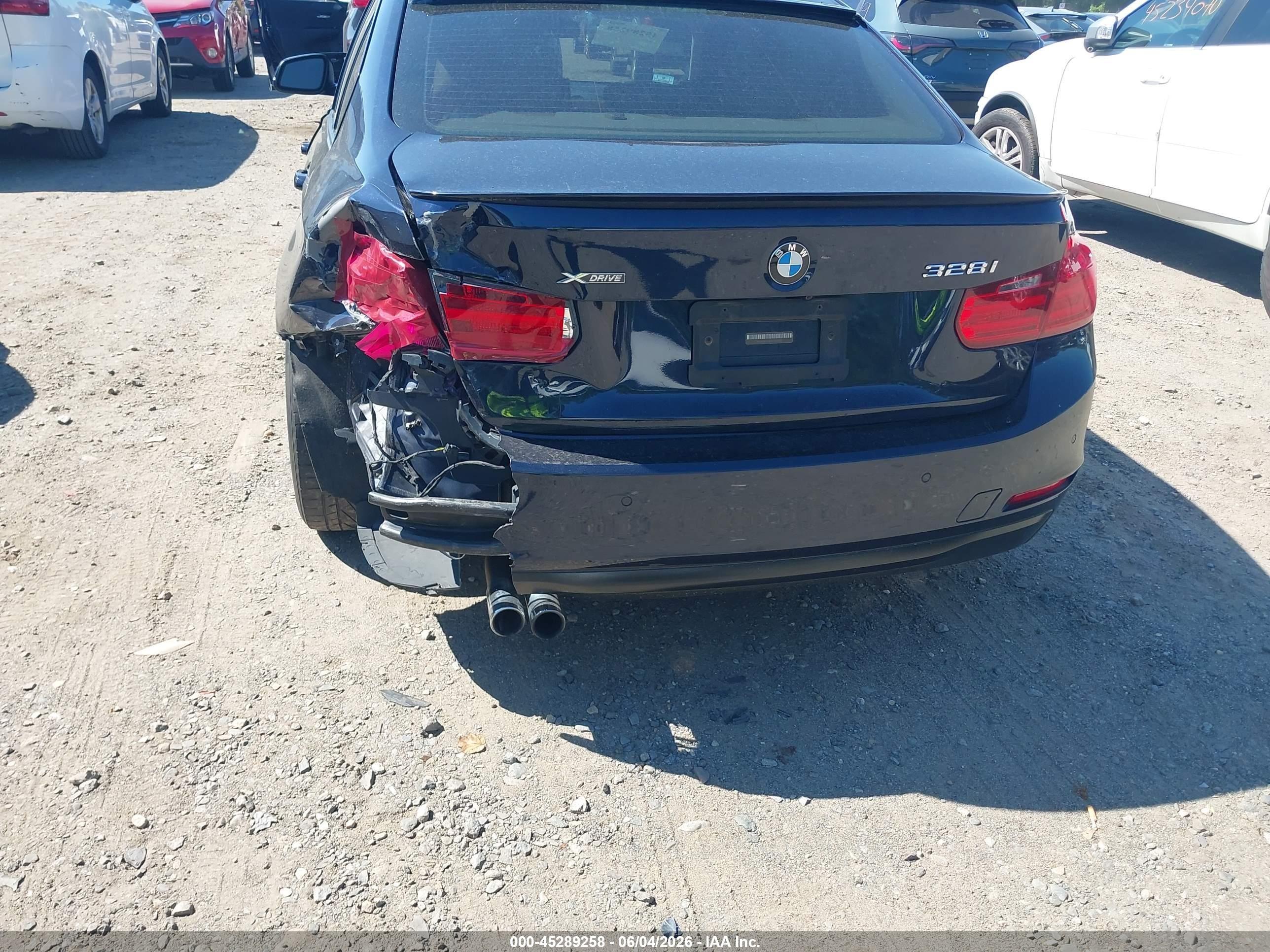2015 Bmw 328i Xdrive Blue vin: WBA3B5G55FNS17722