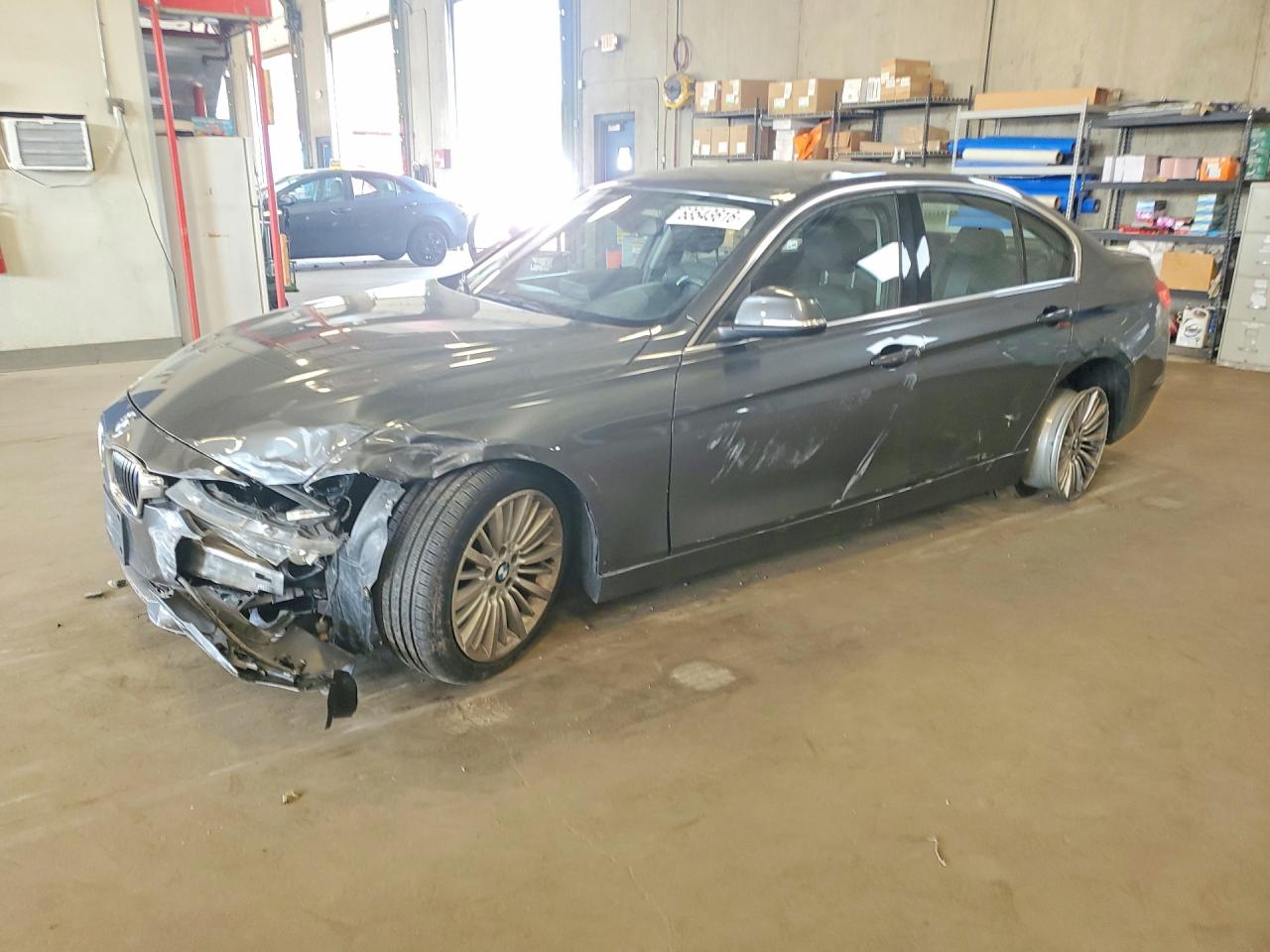 2015 Bmw 328 Xi Sulev Серый vin: WBA3B5G55FNS19051