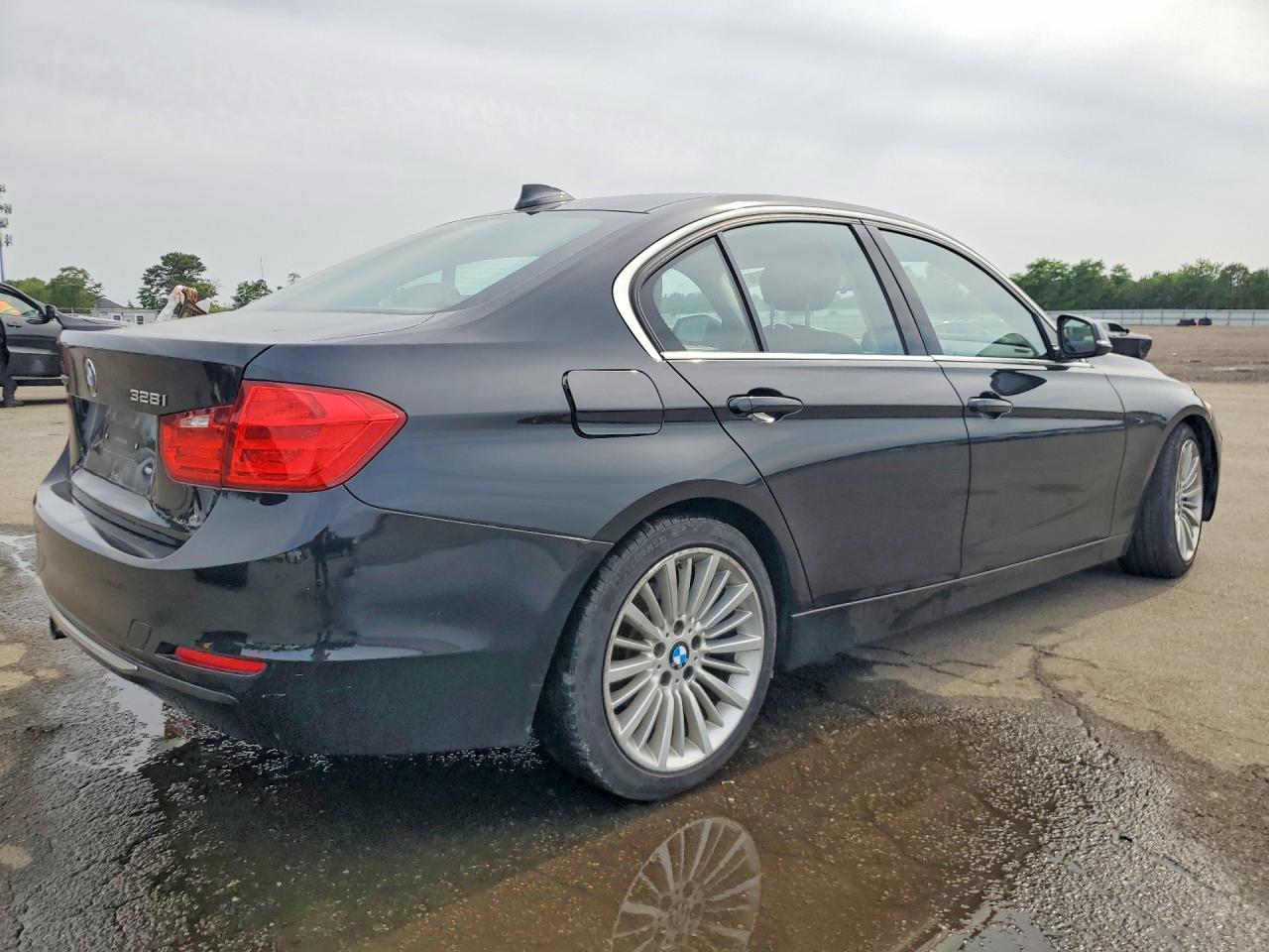 2013 Bmw 328 Xi Sulev Black vin: WBA3B5G56DNS01669