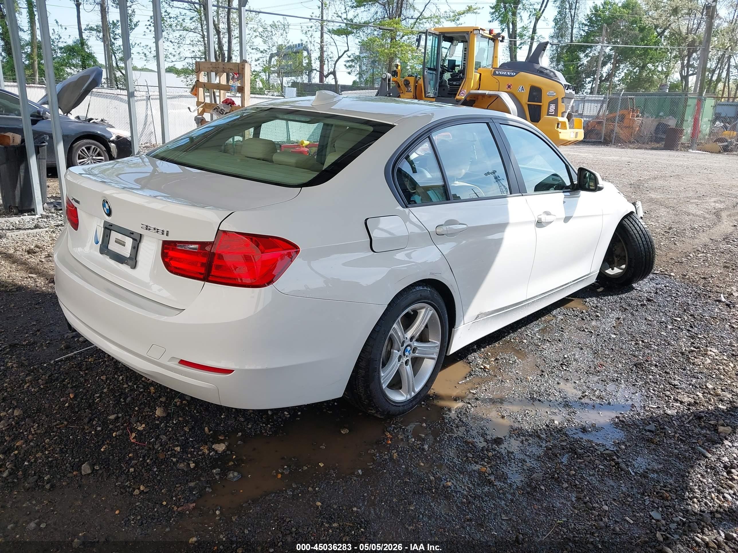 2015 Bmw 328i Xdrive White vin: WBA3B5G56FNS14232