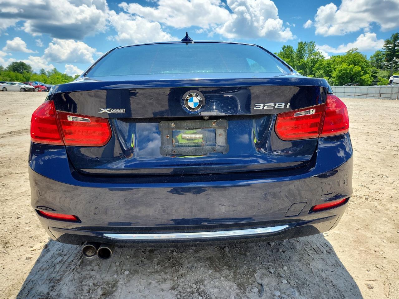 2015 Bmw 328 Xi Sulev Blue vin: WBA3B5G56FNS16062