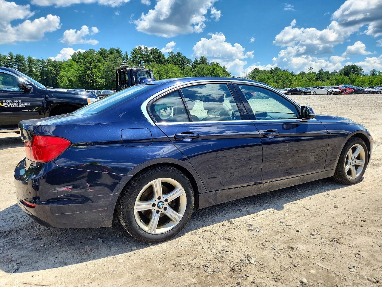 2015 Bmw 328 Xi Sulev Blue vin: WBA3B5G56FNS16062