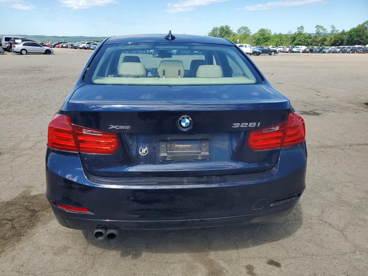 2015 Bmw 328 Xi Sulev Blue vin: WBA3B5G56FNS18619