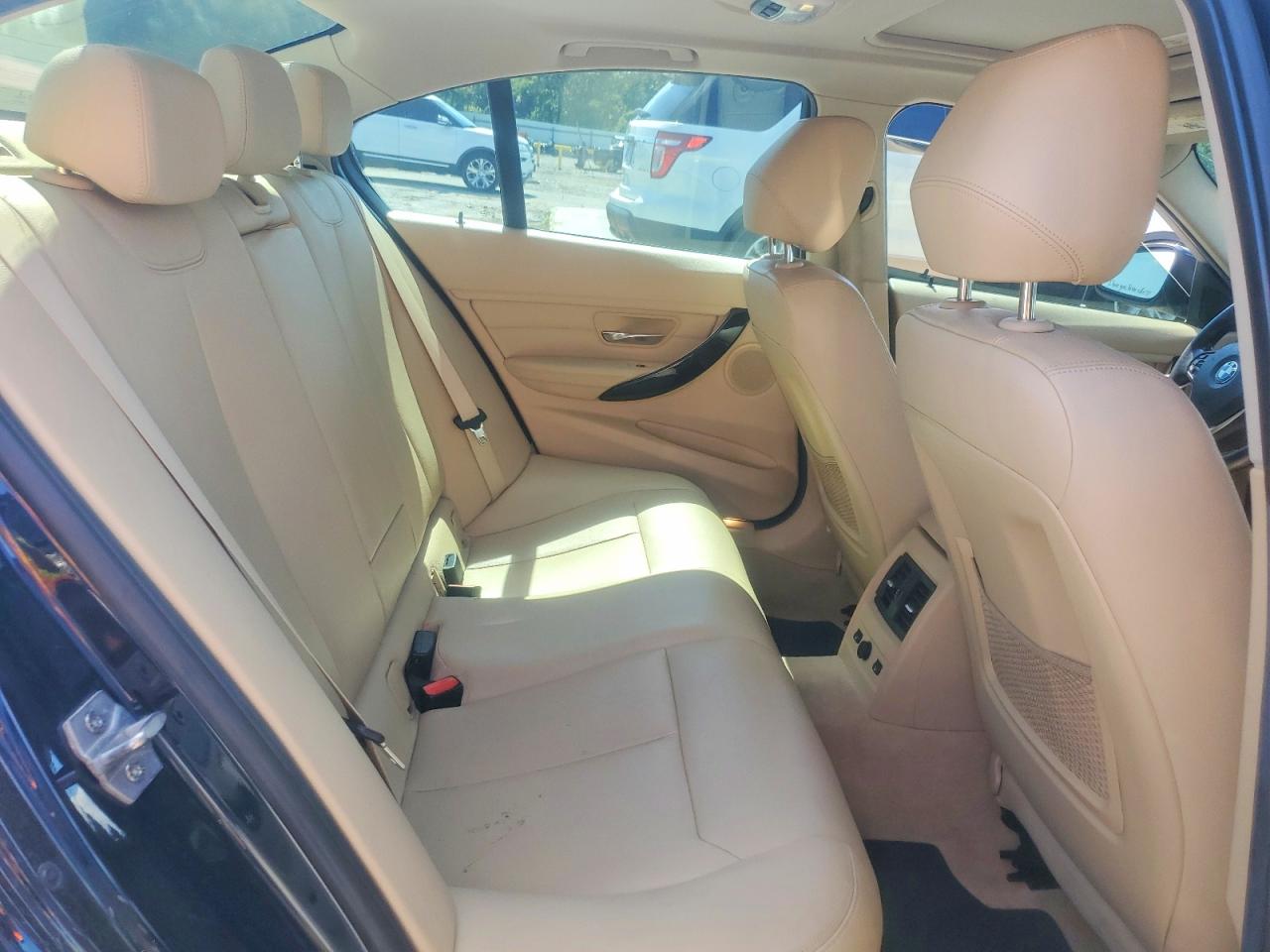 2015 Bmw 328 Xi Sulev Blue vin: WBA3B5G56FNS18667