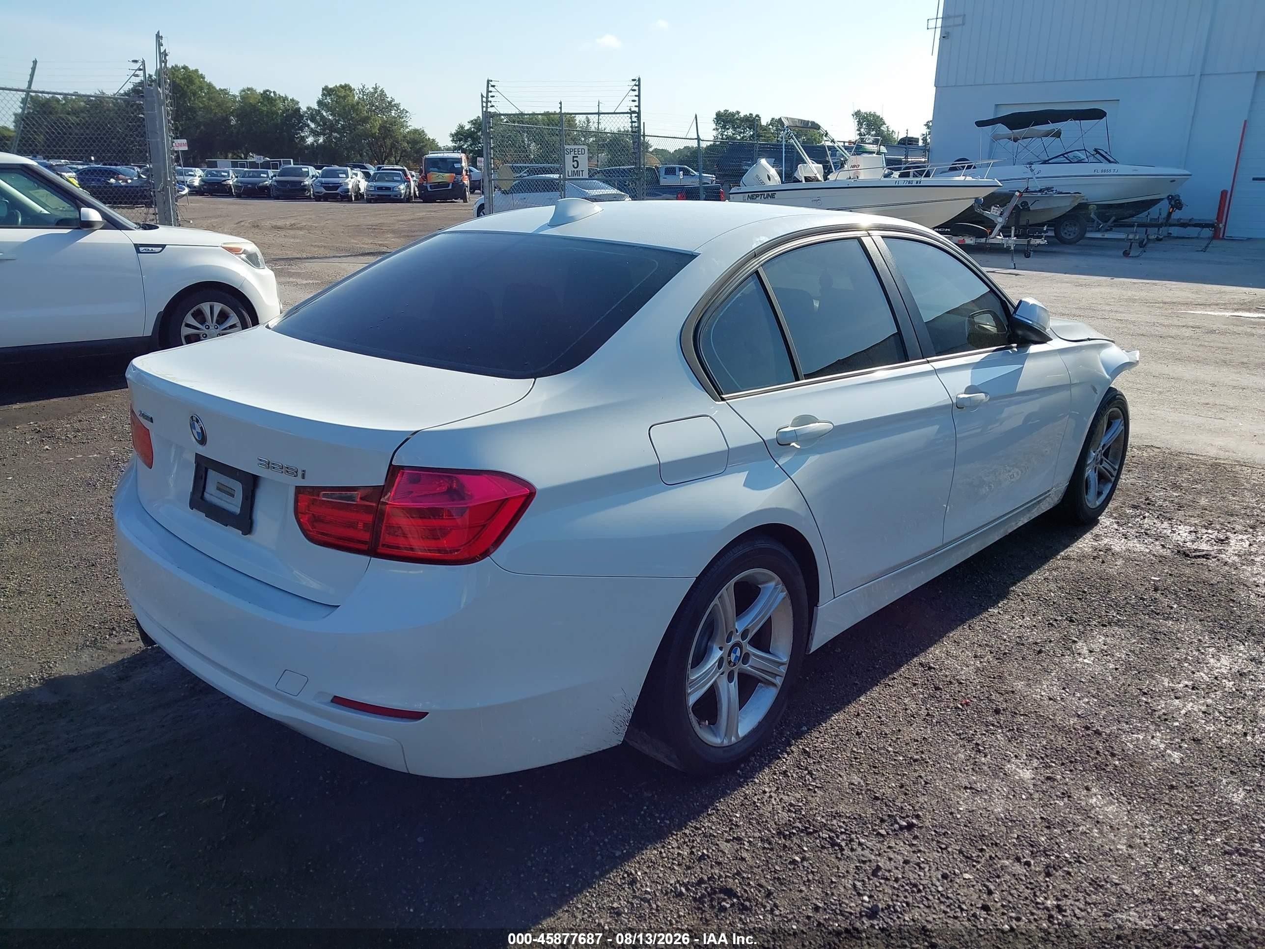 2014 Bmw 328i Xdrive White vin: WBA3B5G57ENS08762