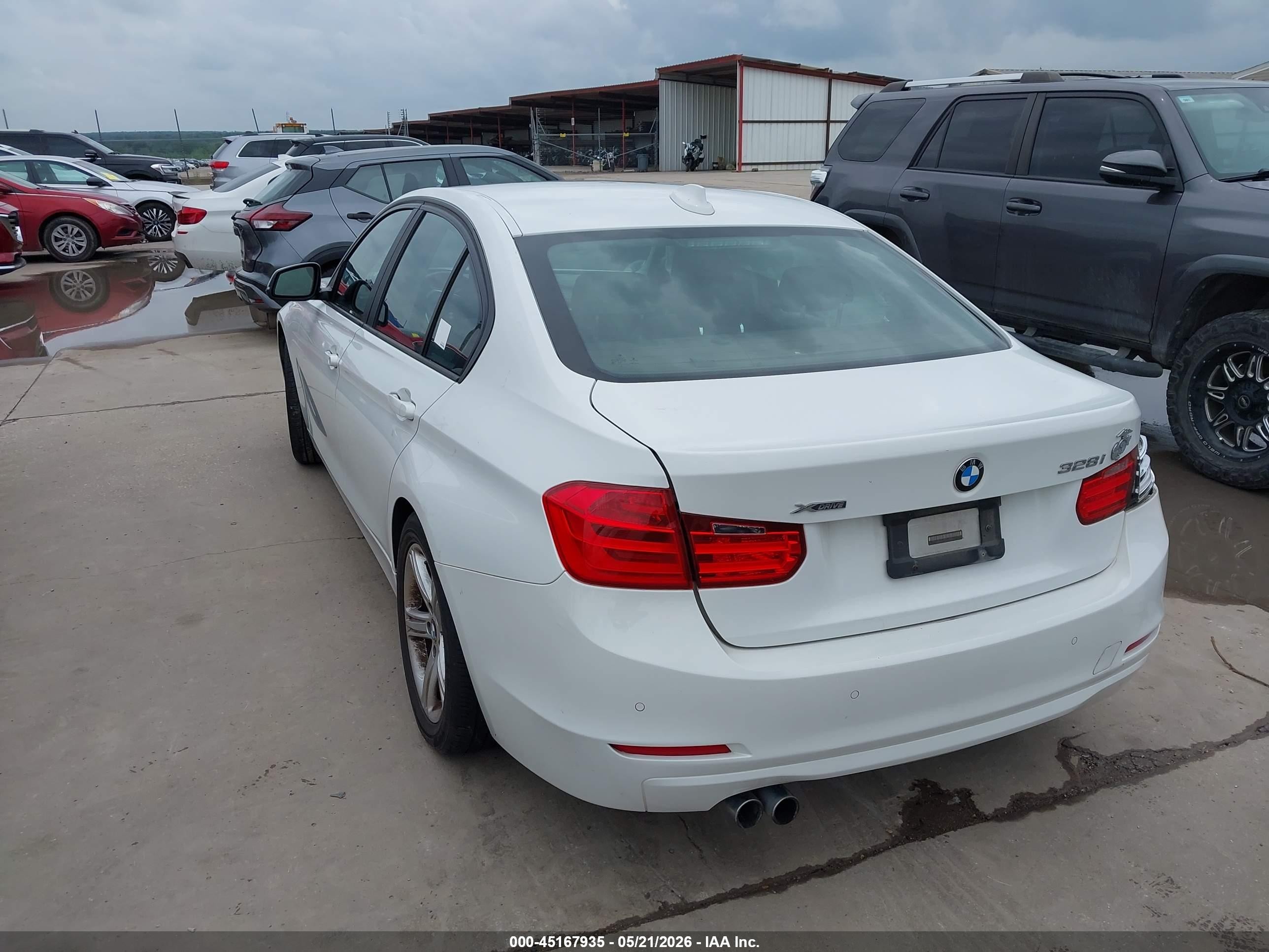 2015 Bmw 328i Xdrive White vin: WBA3B5G57FNS16569