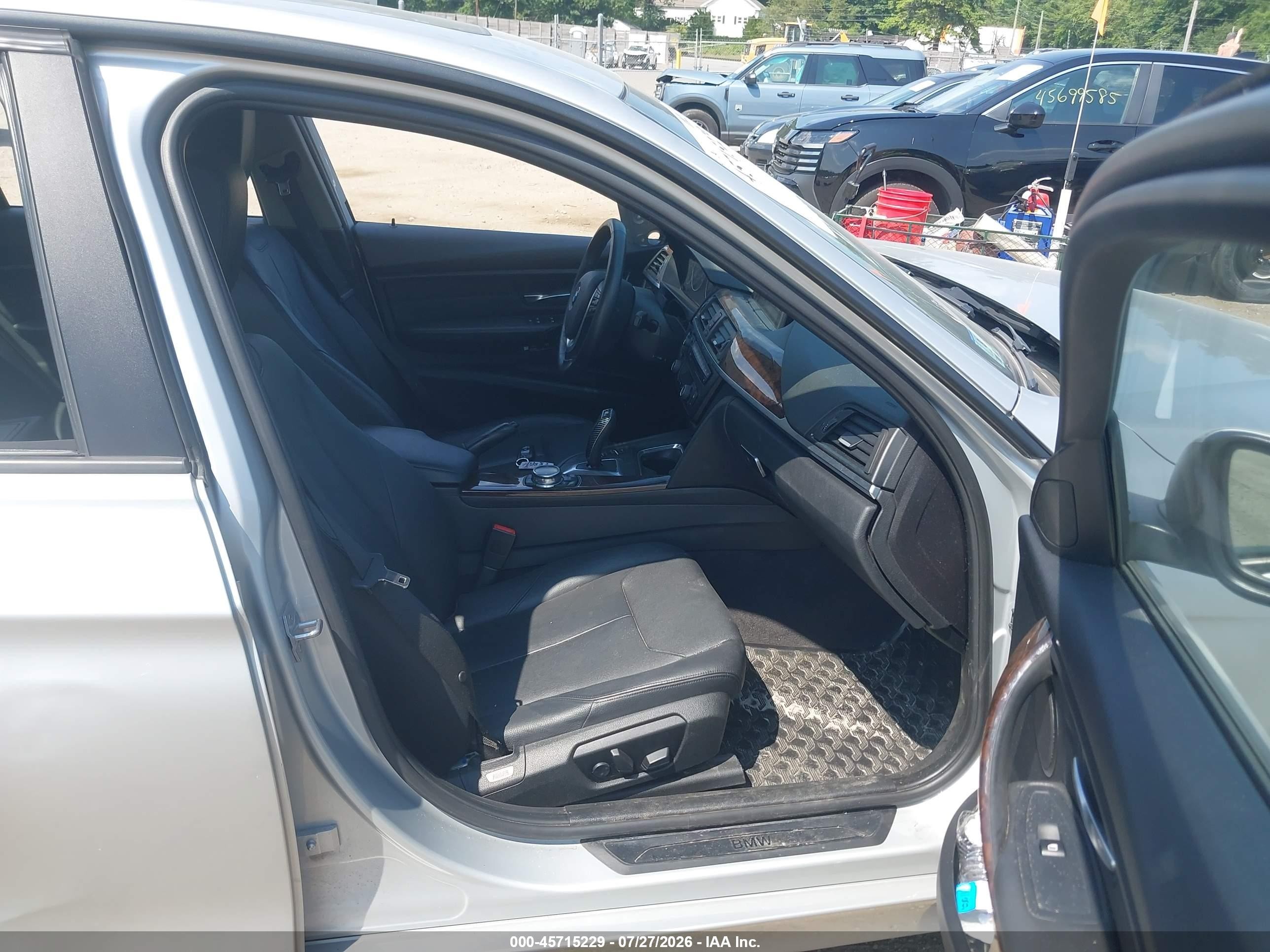 2014 Bmw 328i Xdrive Silver vin: WBA3B5G58ENS08365