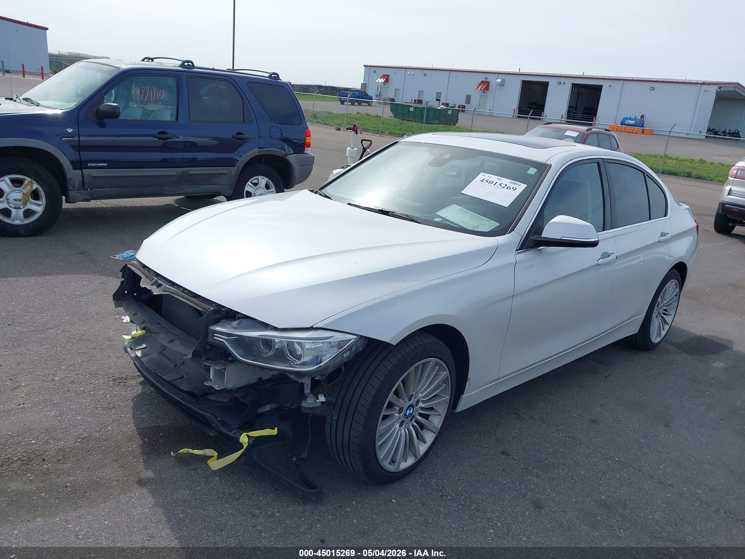 2015 Bmw 328i Xdrive White vin: WBA3B5G58FNS12854
