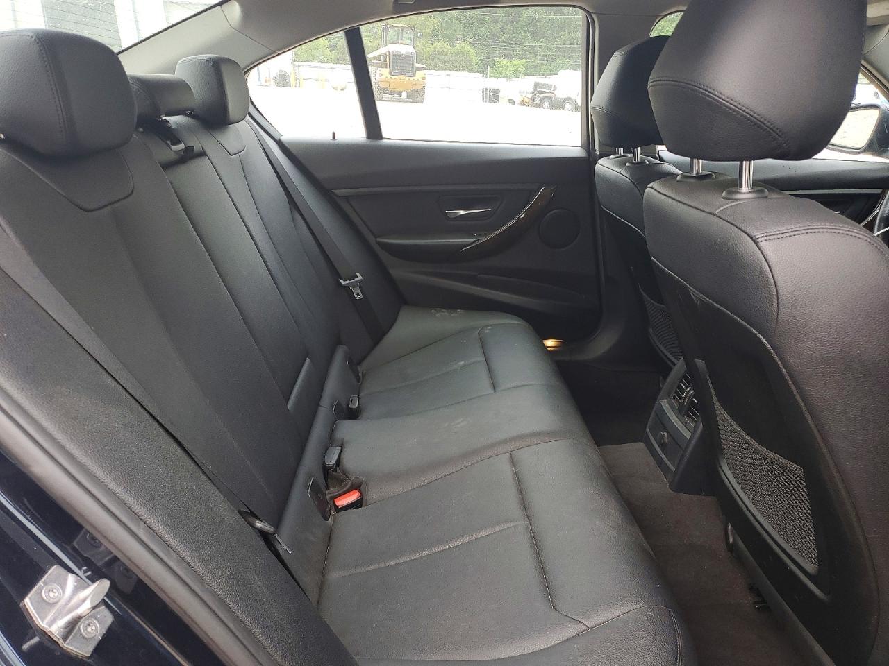 2015 Bmw 328 Xi Sulev Blue vin: WBA3B5G58FNS16791