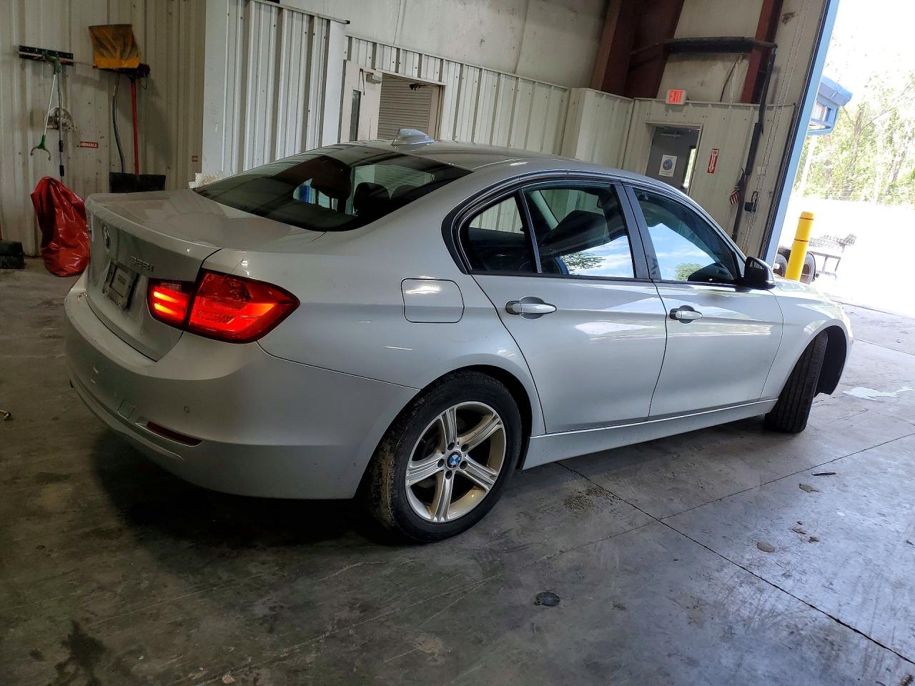 2015 Bmw 328 Xi Sulev Silver vin: WBA3B5G58FNS19870