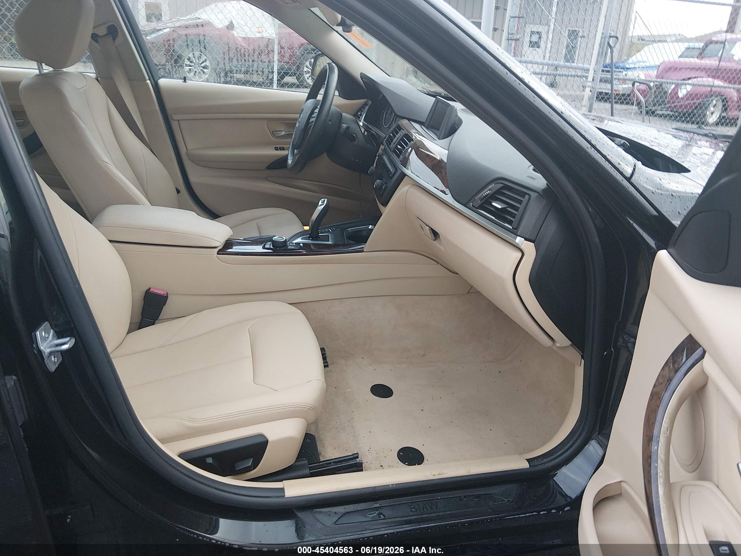 2013 Bmw 328i Xdrive Черный vin: WBA3B5G59DNS03948