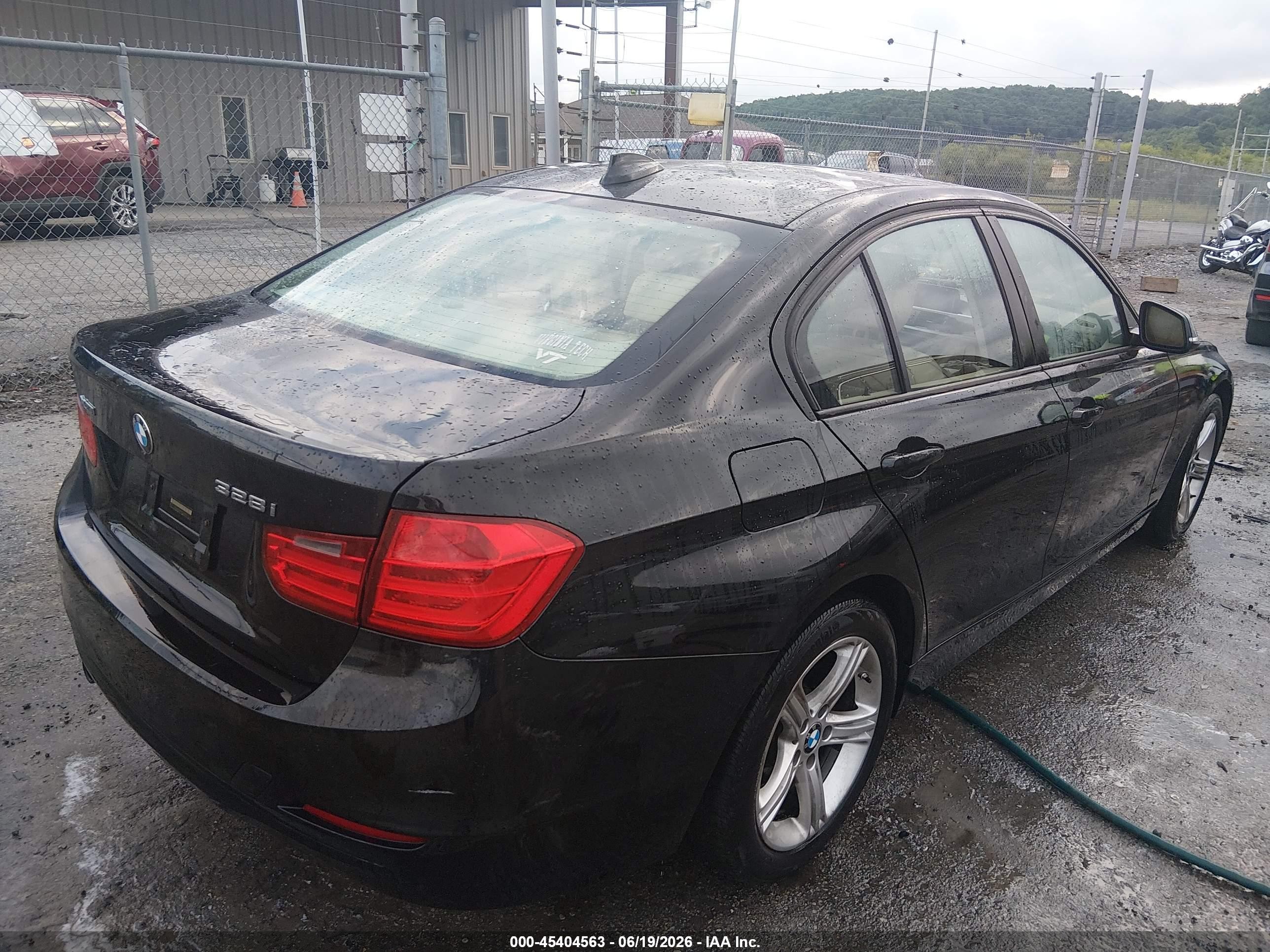 2013 Bmw 328i Xdrive Черный vin: WBA3B5G59DNS03948