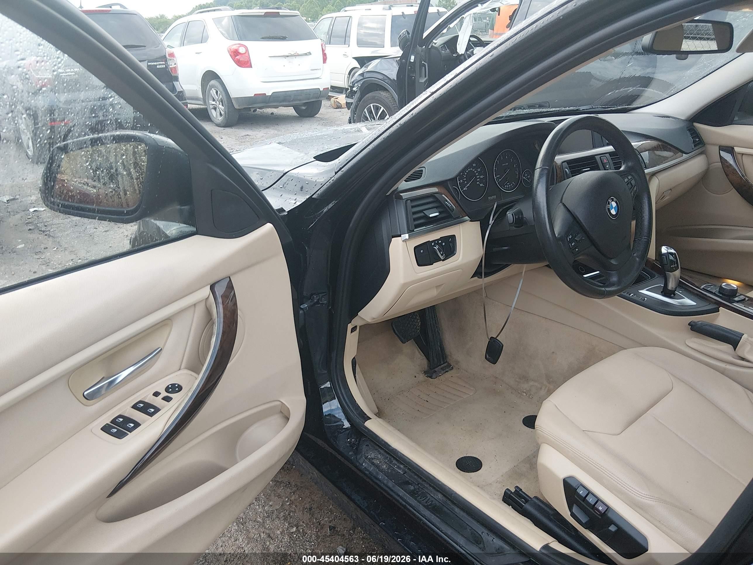 2013 Bmw 328i Xdrive Черный vin: WBA3B5G59DNS03948
