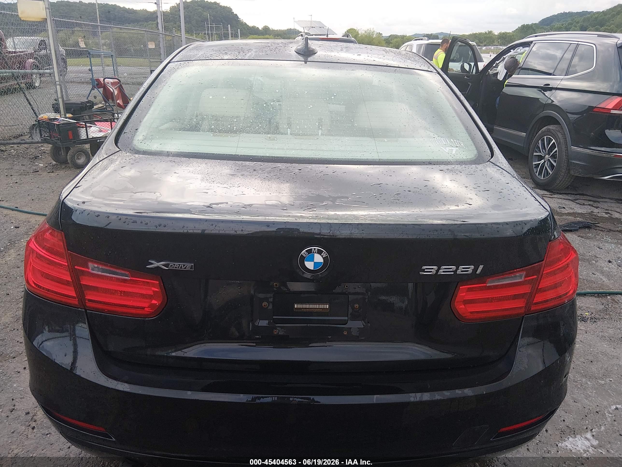 2013 Bmw 328i Xdrive Черный vin: WBA3B5G59DNS03948
