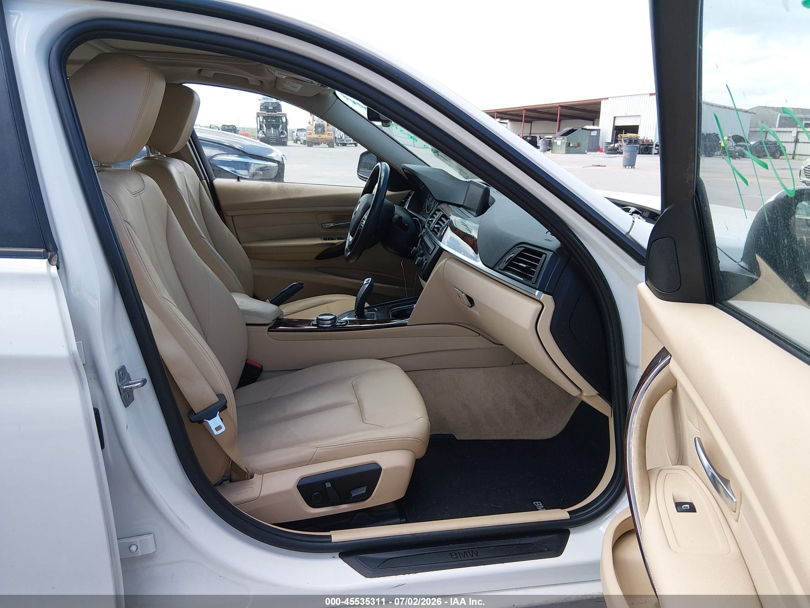 2014 Bmw 328i Xdrive White vin: WBA3B5G59ENS07922