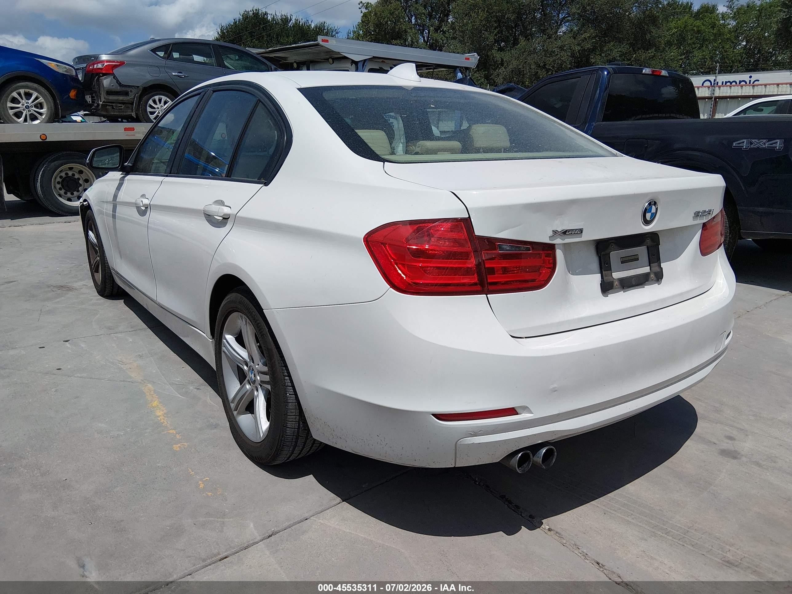 2014 Bmw 328i Xdrive White vin: WBA3B5G59ENS07922