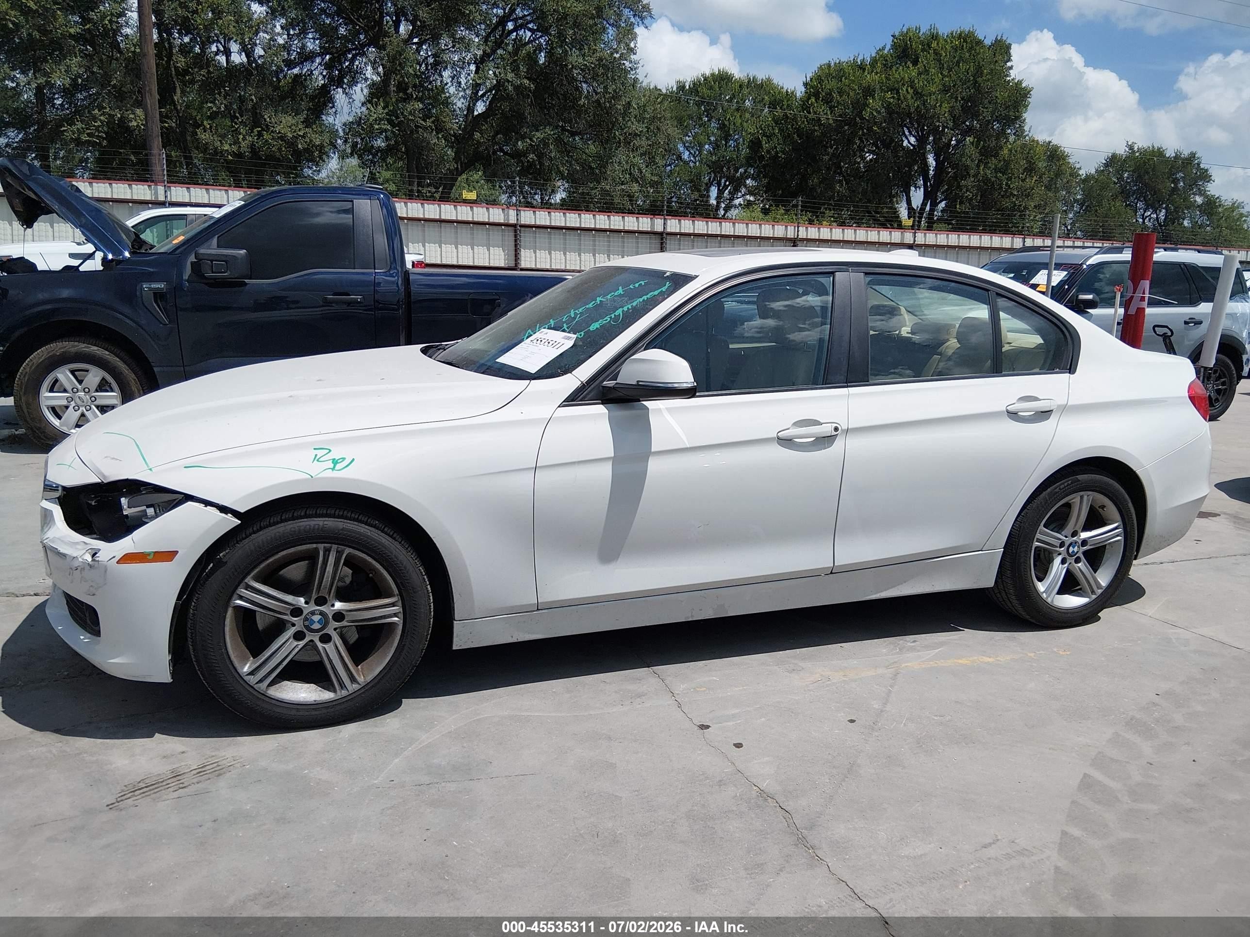 2014 Bmw 328i Xdrive White vin: WBA3B5G59ENS07922