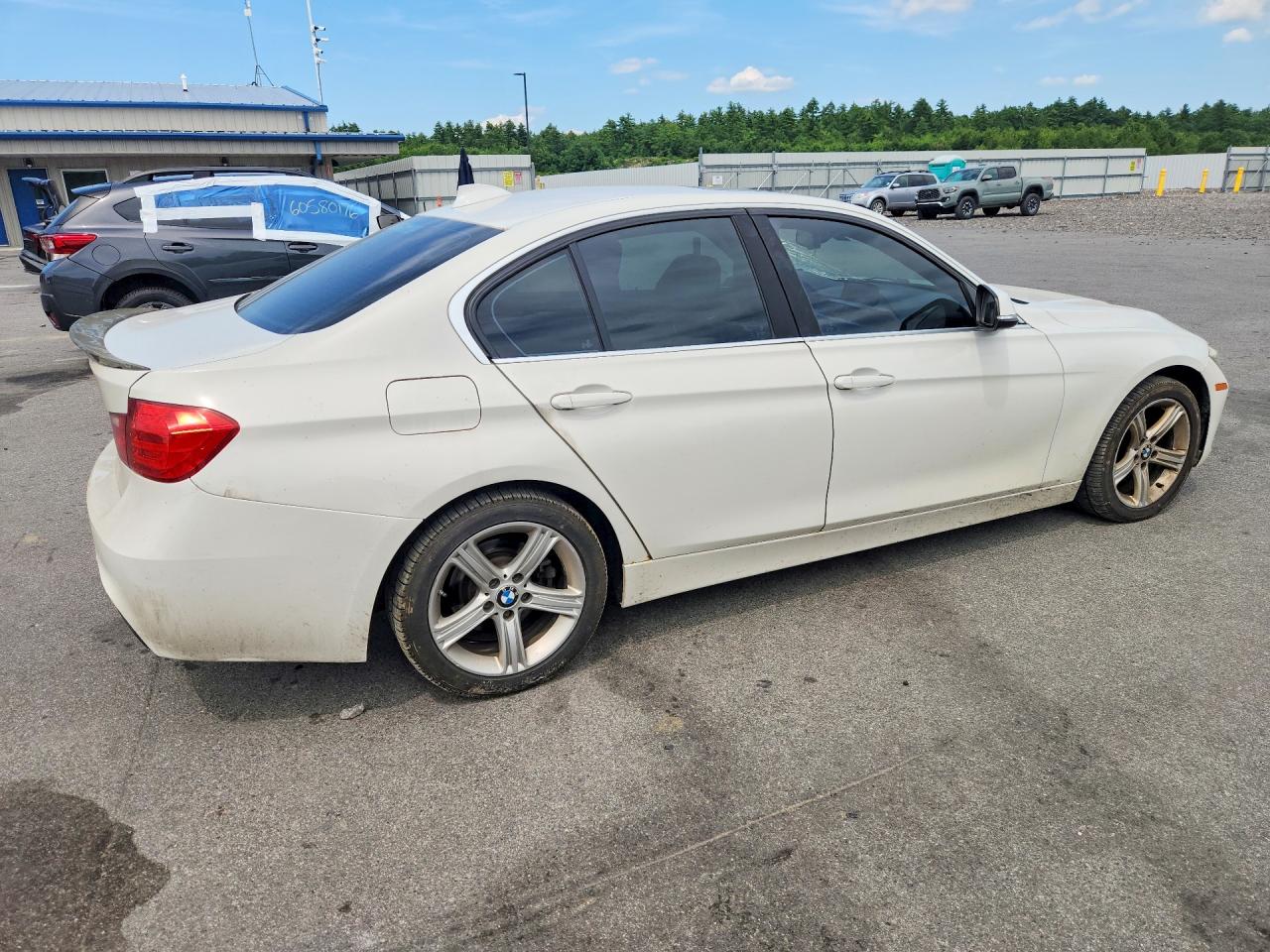 2015 Bmw 328 Xi Sulev White vin: WBA3B5G59FNS14841