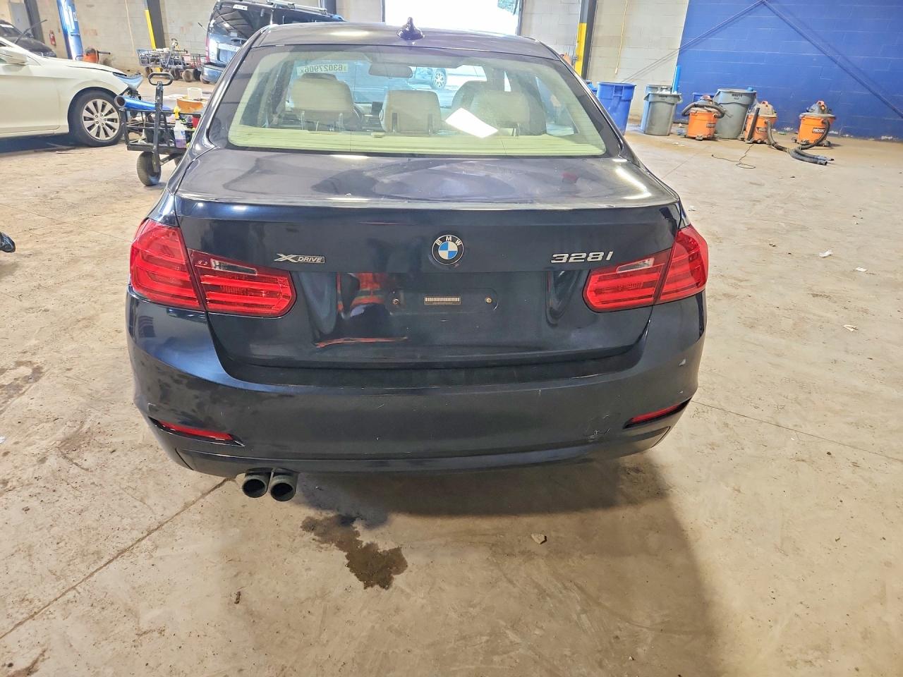 2015 Bmw 328 Xi Sulev Синий vin: WBA3B5G59FNS19828