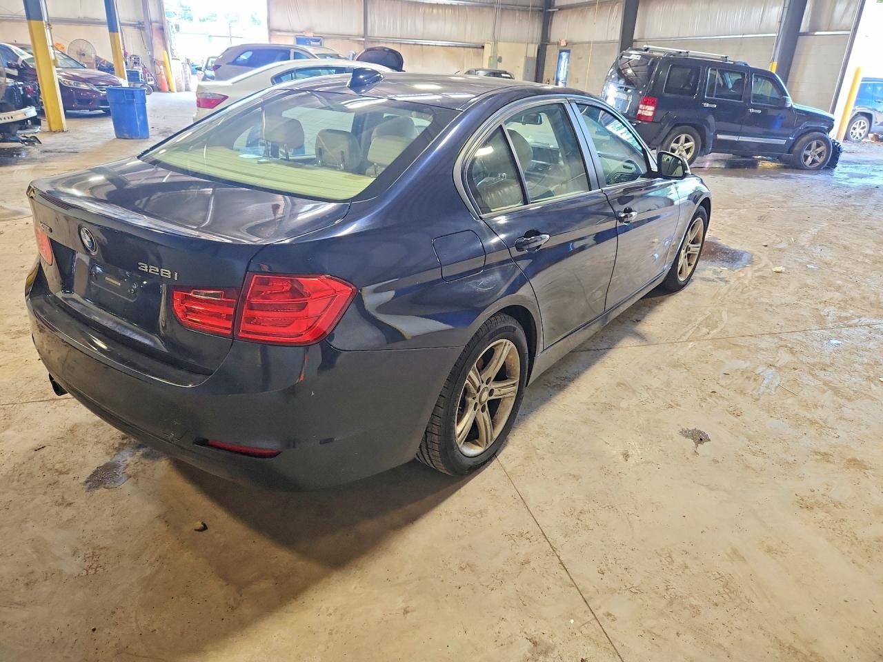 2015 Bmw 328 Xi Sulev Синий vin: WBA3B5G59FNS19828