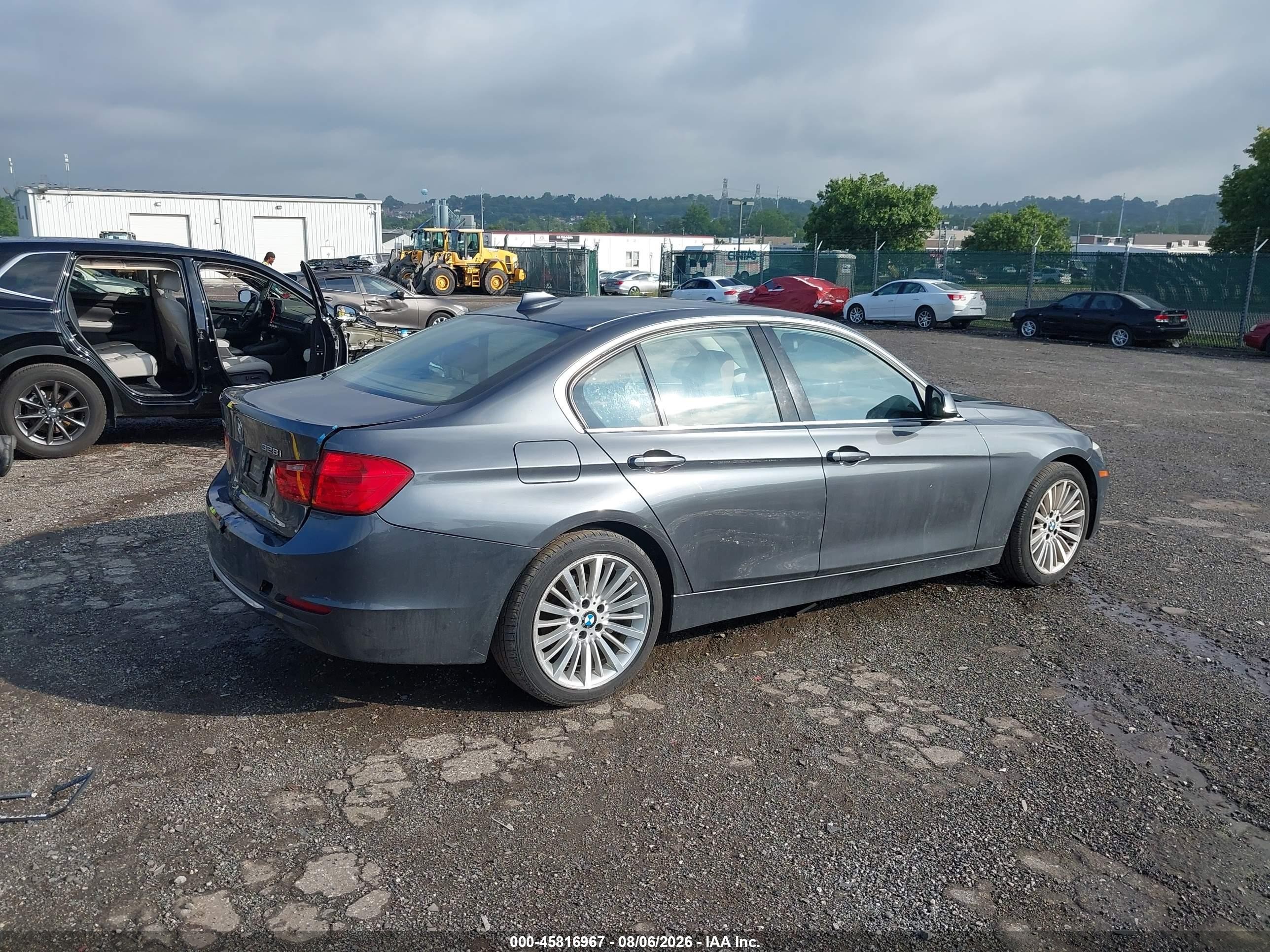 2014 Bmw 328i Xdrive Gray vin: WBA3B5G5XENS10182