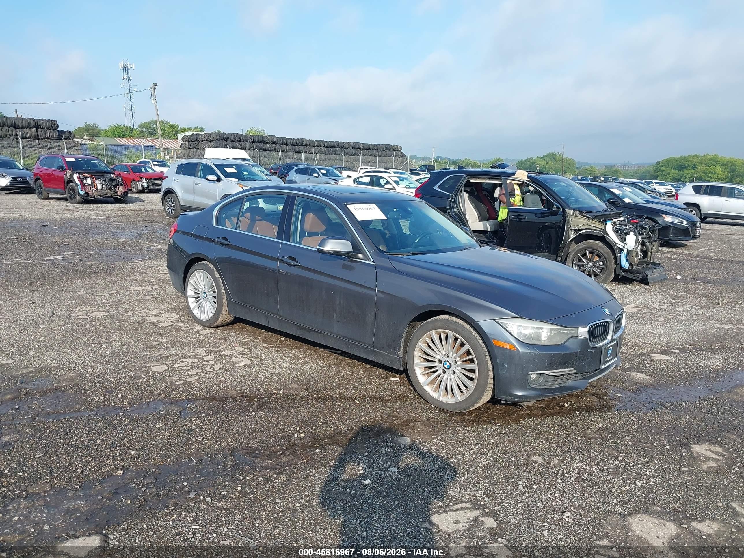 2014 Bmw 328i Xdrive Серый vin: WBA3B5G5XENS10182