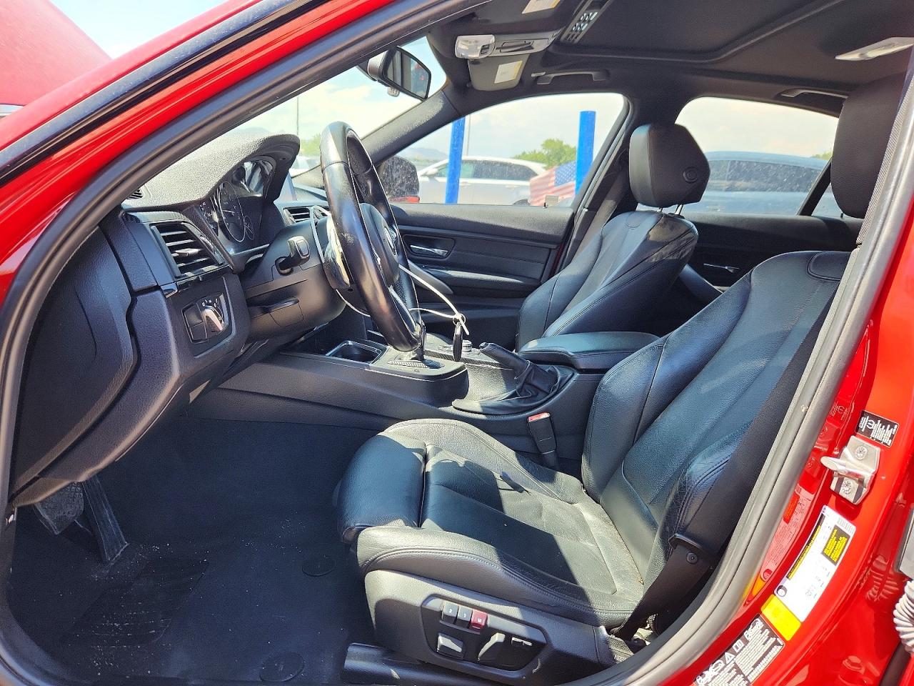 2013 Bmw 335 Xi Red vin: WBA3B9C53DF585398