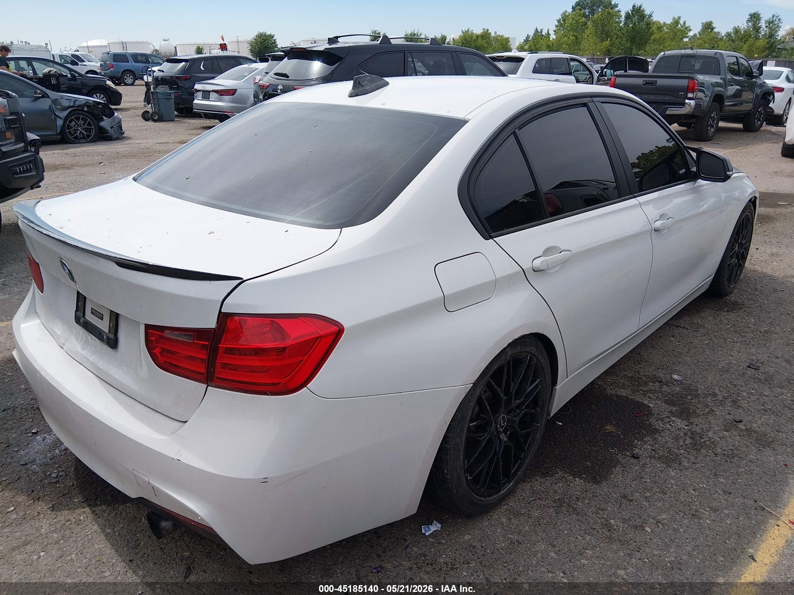2013 Bmw 335i Xdrive White vin: WBA3B9C57DJ437400
