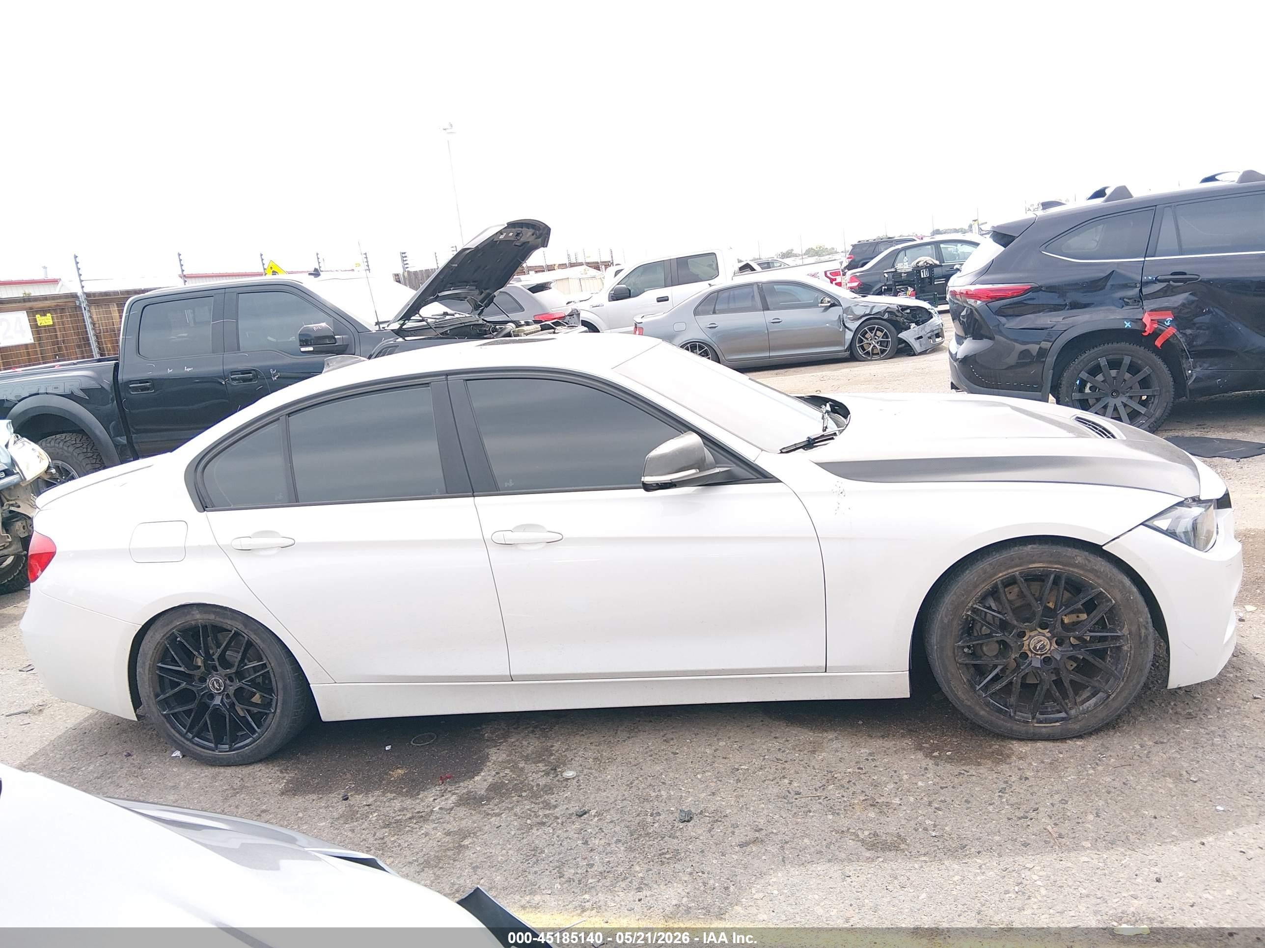 2013 Bmw 335i Xdrive White vin: WBA3B9C57DJ437400
