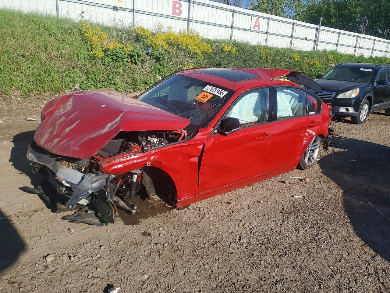 2013 Bmw 335 Xi Red vin: WBA3B9C58DF586093