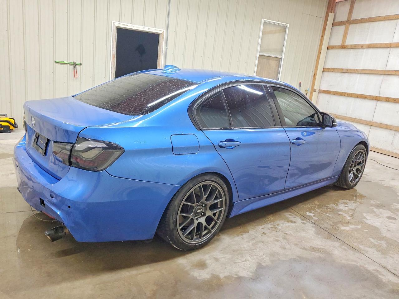 2013 Bmw 335 Xi Blue vin: WBA3B9C59DF585664