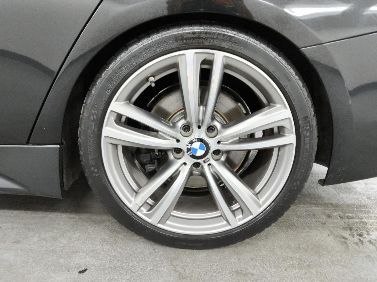 2013 Bmw 335 Xi Black vin: WBA3B9C5XDF587424 Damage: Left Rear Tire, Worn, Replacement Required