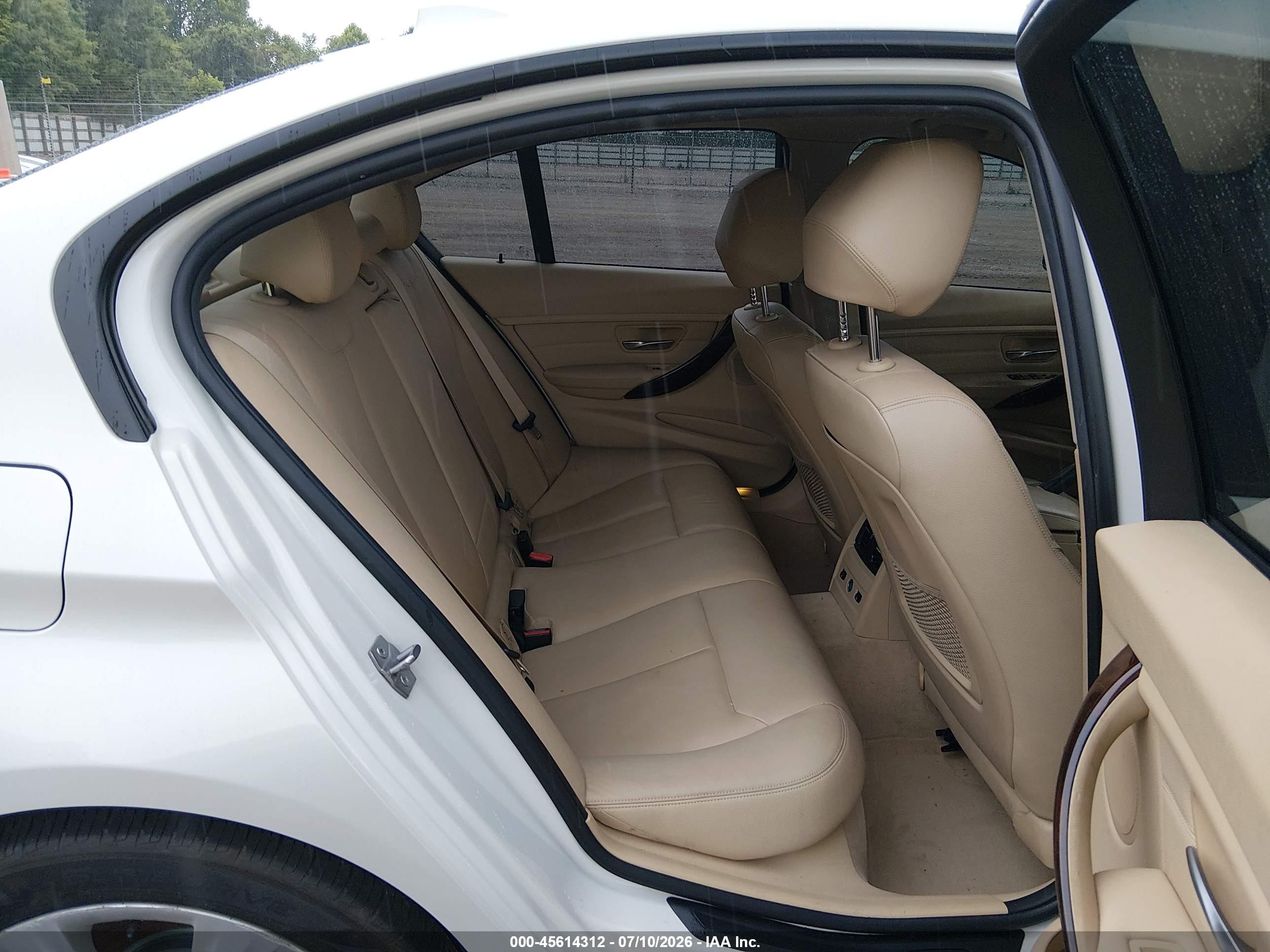 2013 Bmw 335i Xdrive Белый vin: WBA3B9C5XDJ898915