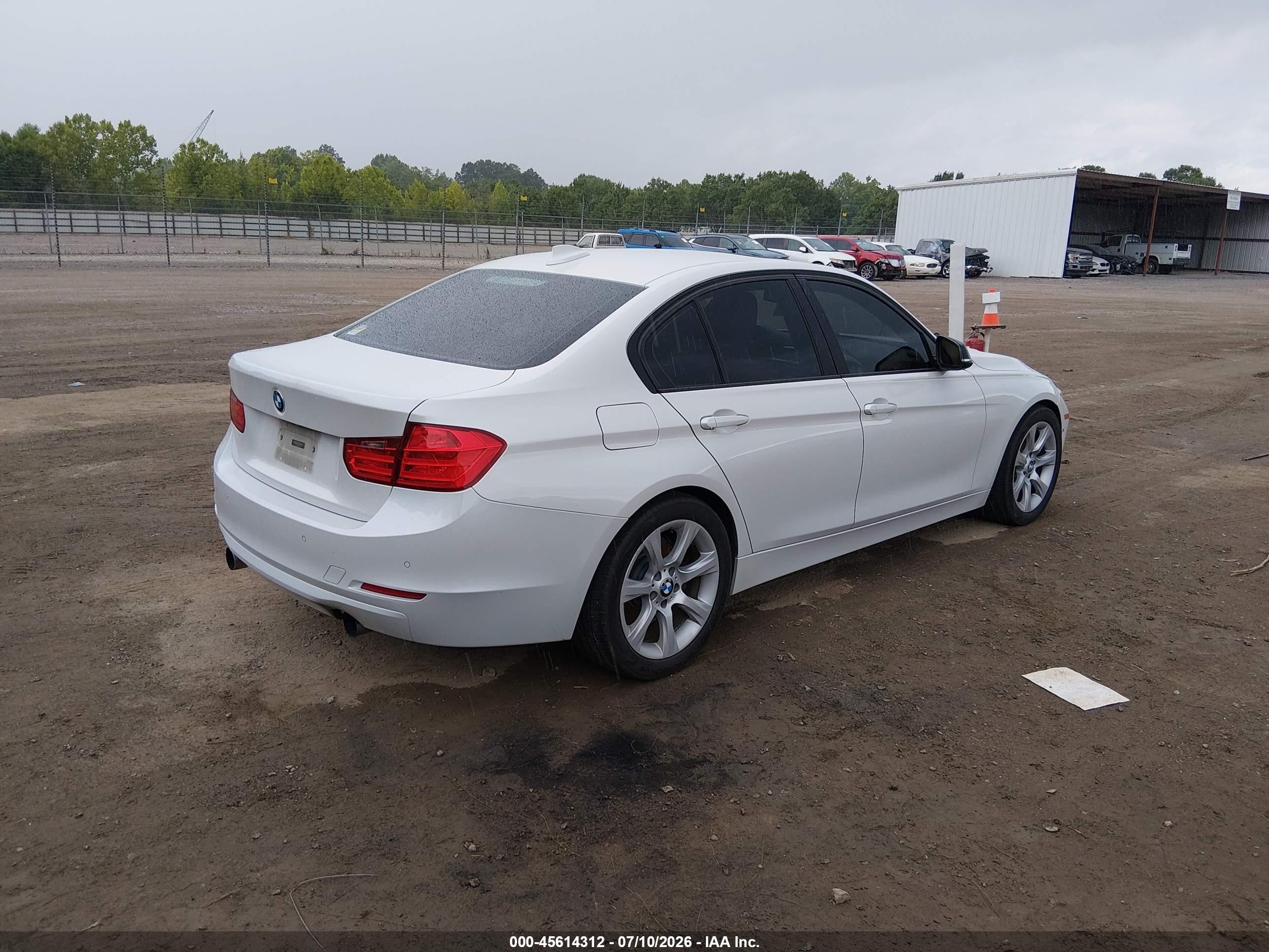 2013 Bmw 335i Xdrive Белый vin: WBA3B9C5XDJ898915