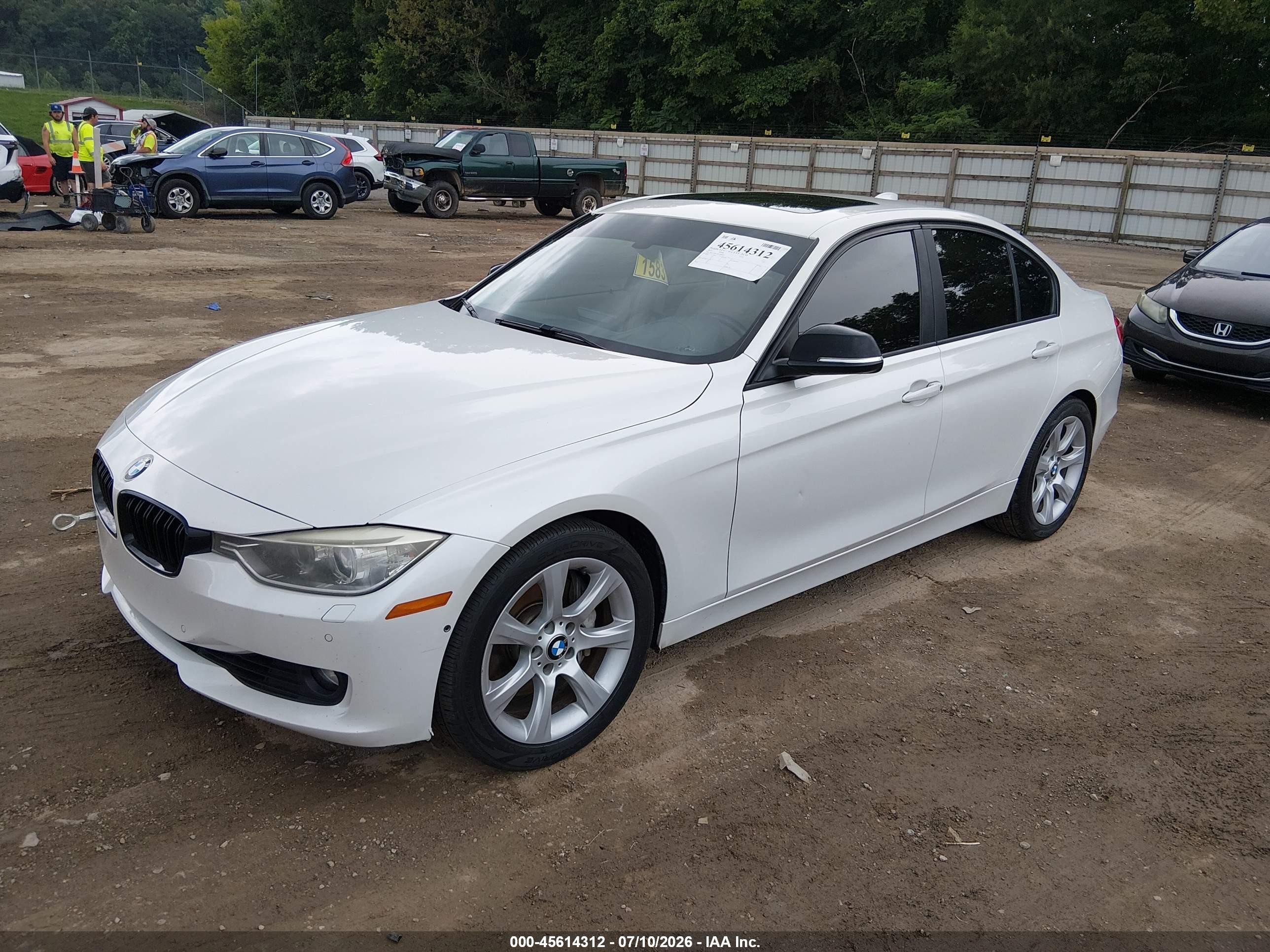 2013 Bmw 335i Xdrive Белый vin: WBA3B9C5XDJ898915