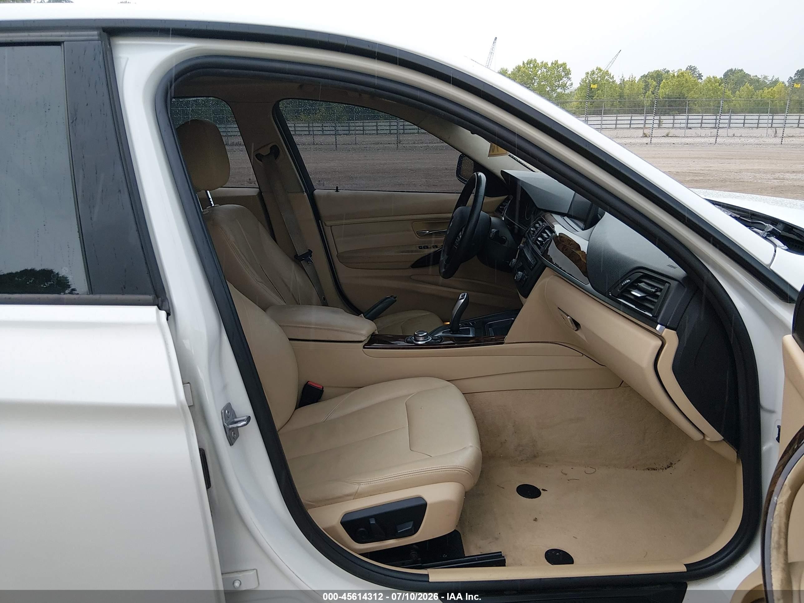 2013 Bmw 335i Xdrive Белый vin: WBA3B9C5XDJ898915