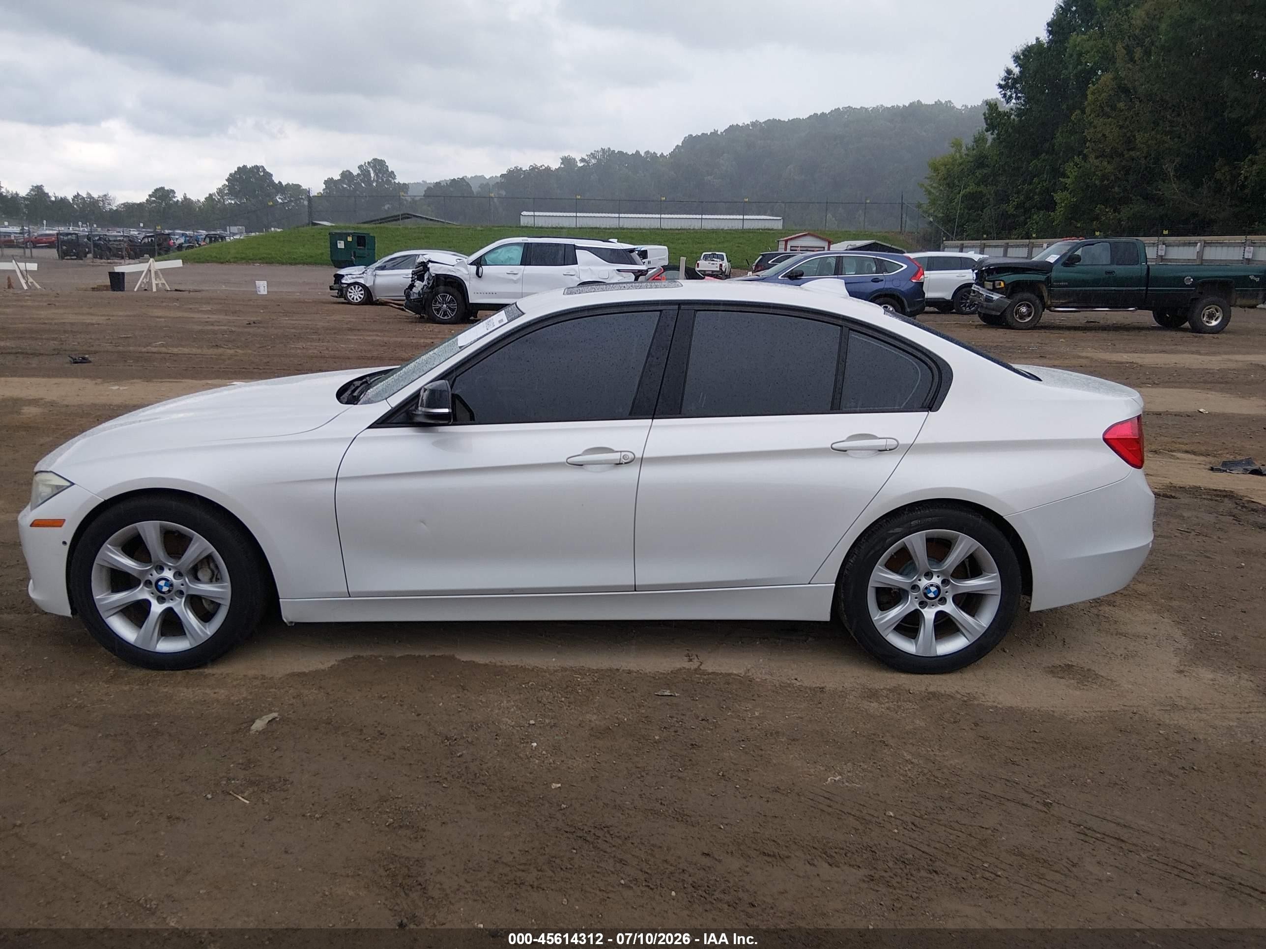 2013 Bmw 335i Xdrive Белый vin: WBA3B9C5XDJ898915