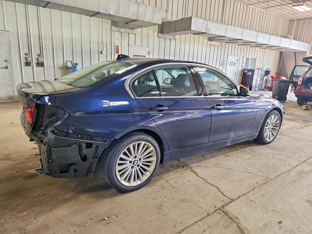 2015 Bmw 335 Xi Синий vin: WBA3B9G51FNR99184